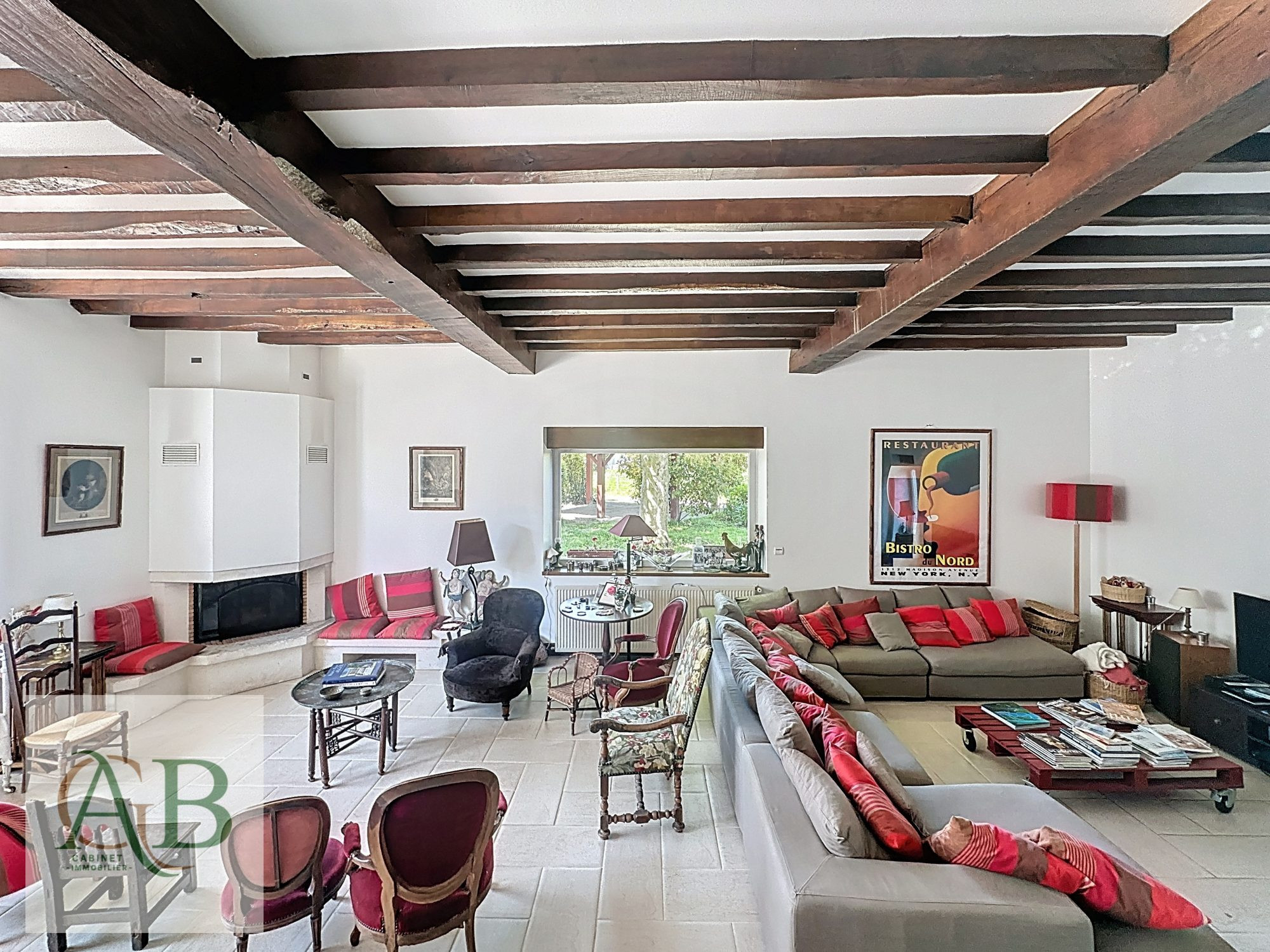 Maison 11 pièces 353 m² · à Ustaritz · 353 m² · 682 000 €