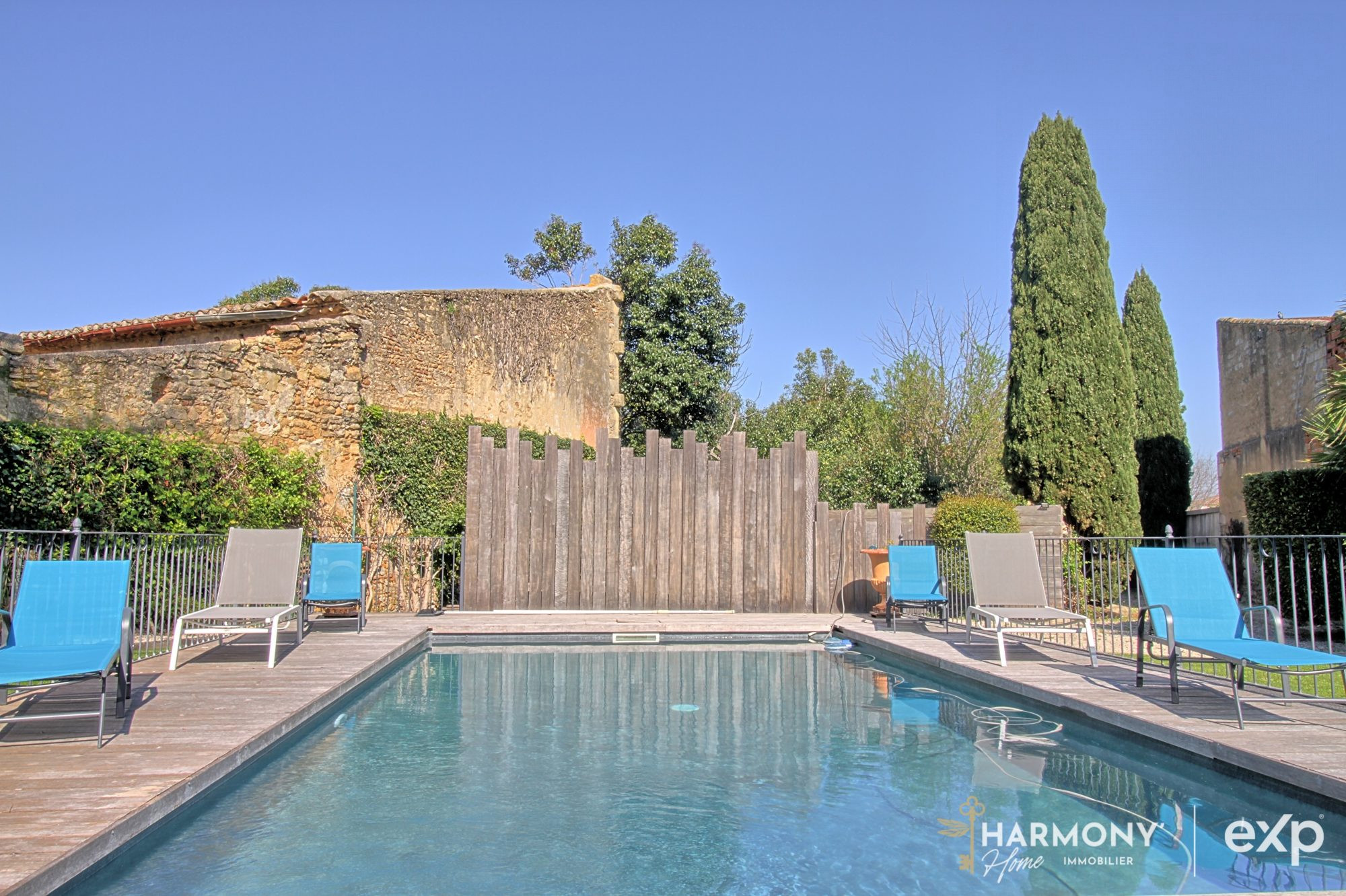 Characterful Bourgeois Mansion – 400 m² – garden with heated swimming pool 3