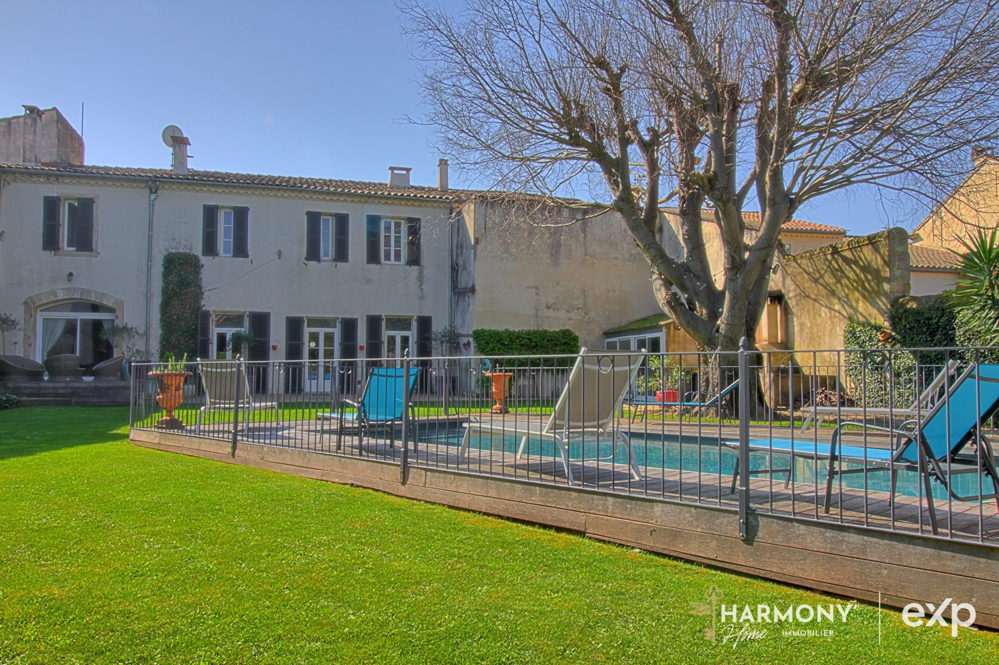 Characterful Bourgeois Mansion – 400 m² – garden with heated swimming pool 4