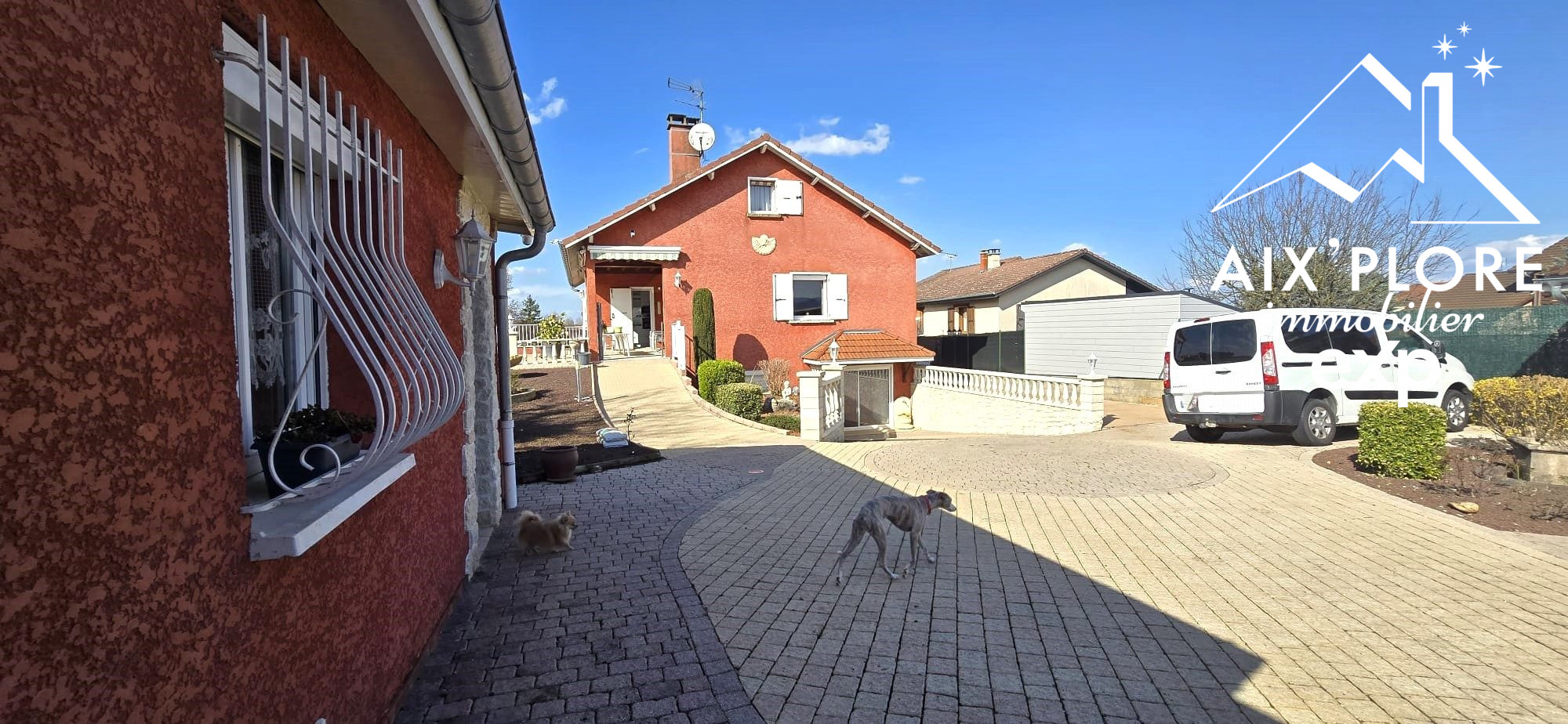 MAISON 227M2 AVEC APPARTEMENT
