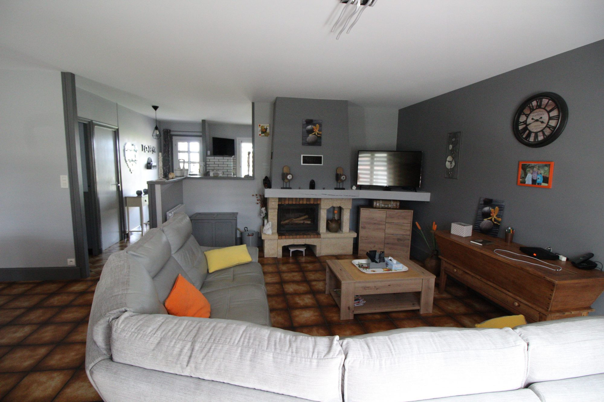 Maison à vendre à Chassenon, 102 m²