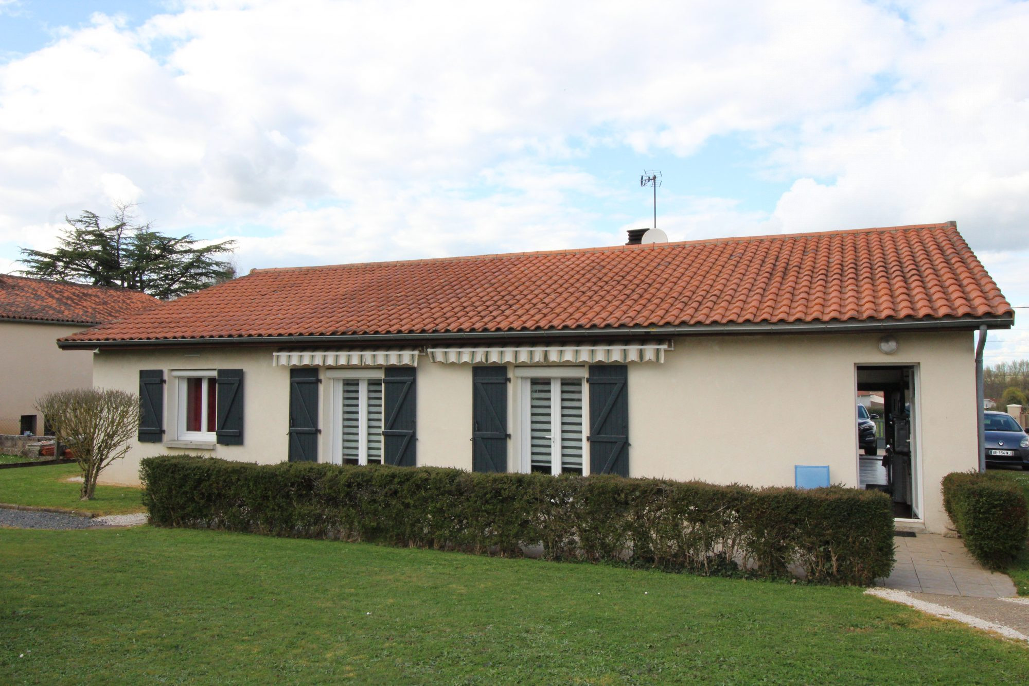 Maison à vendre à Chassenon, 102 m²