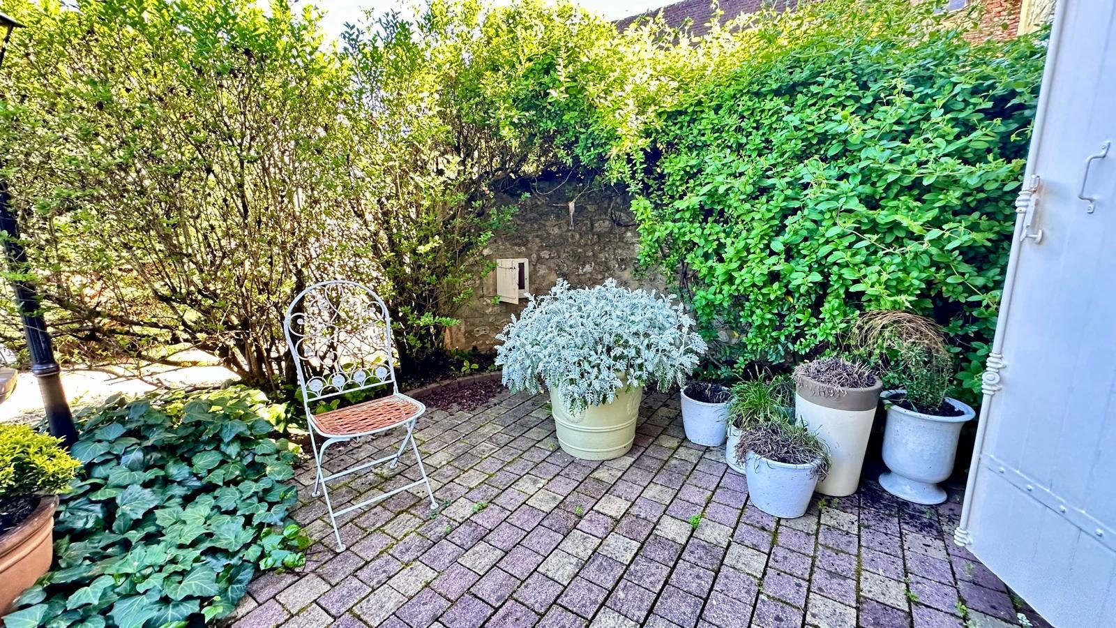 Maison 5 pièces 147 m² · à Faux · 147 m² · 230 000 €