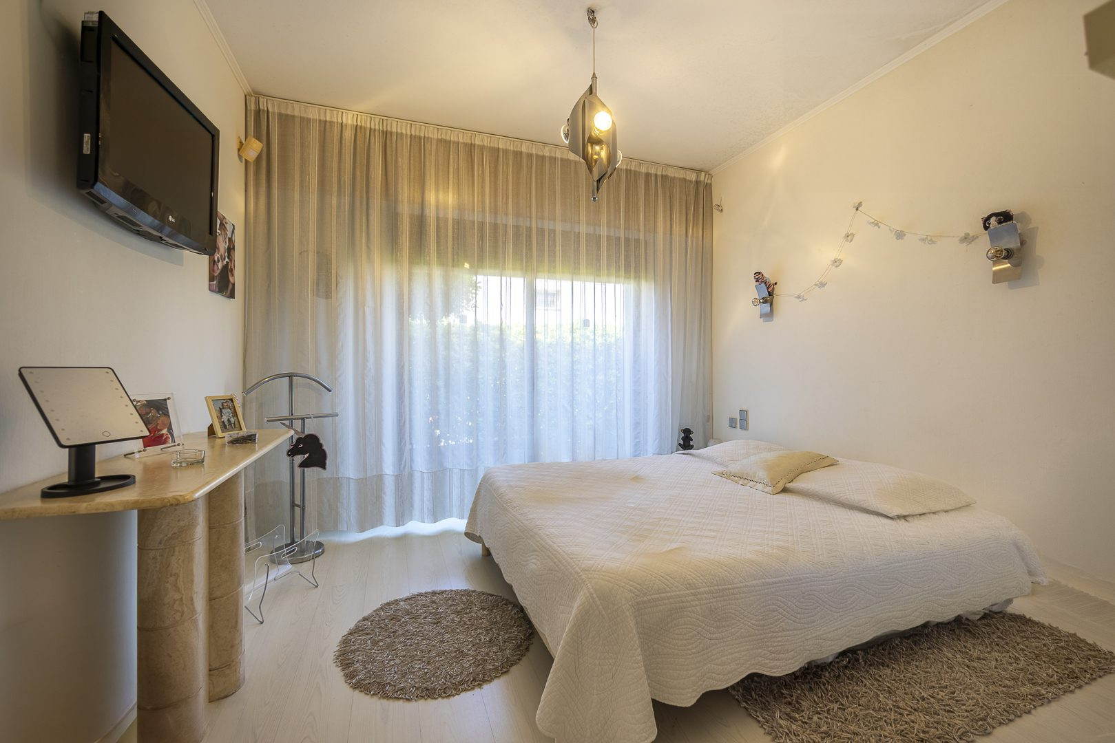 Characterful Property on the West Side of Cap d'Antibes – Exceptional Potential 4