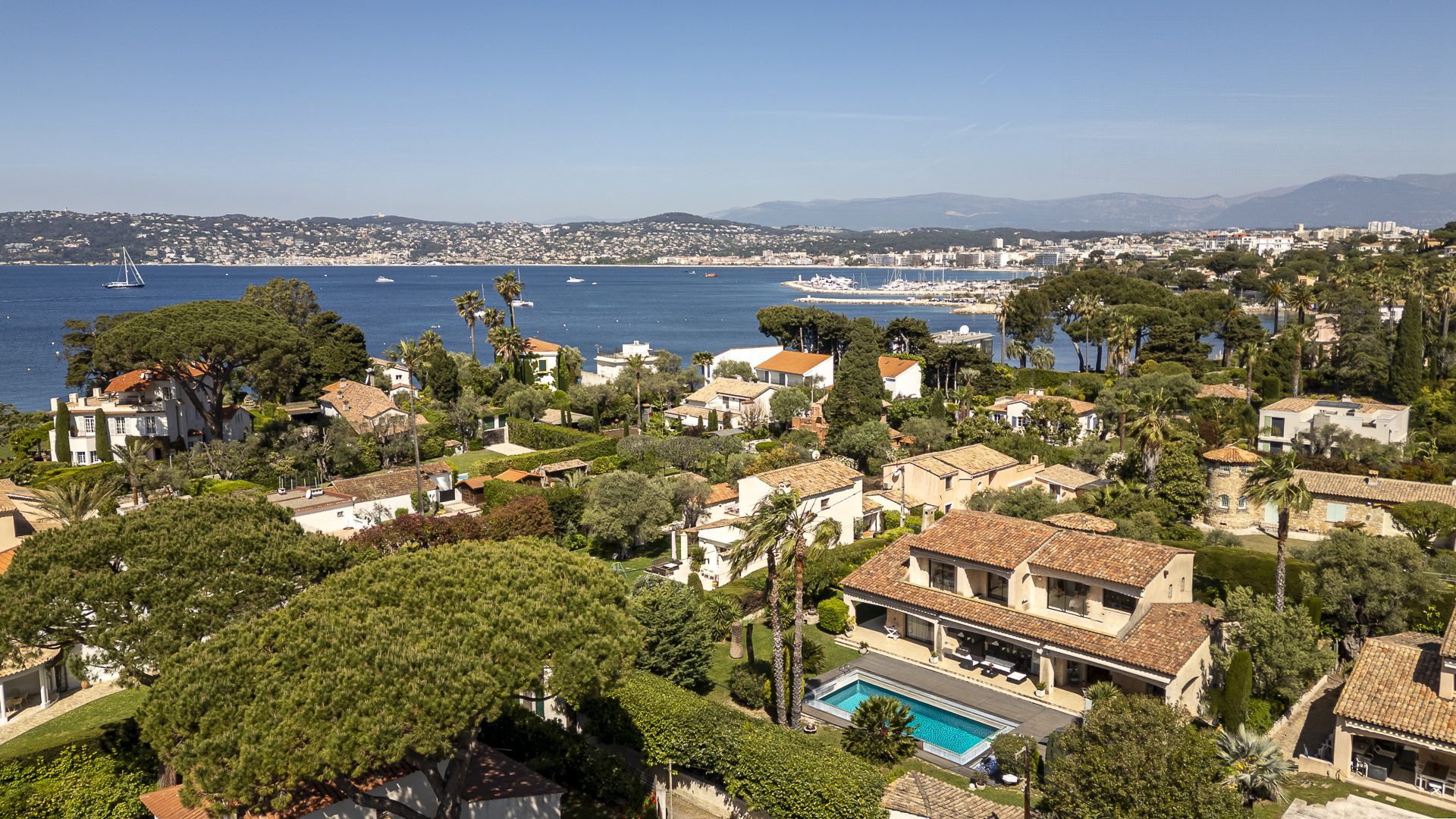 Maison à vendre à Antibes, 200 m²