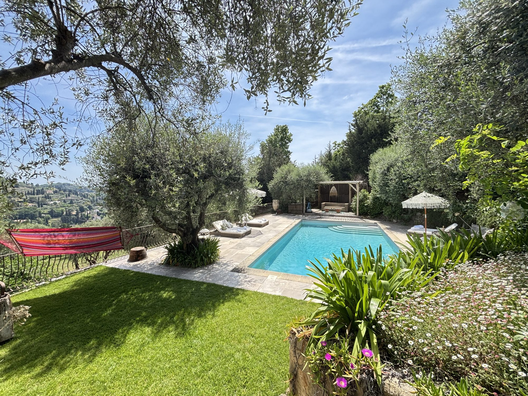 Maison à vendre à Grasse, 237 m²