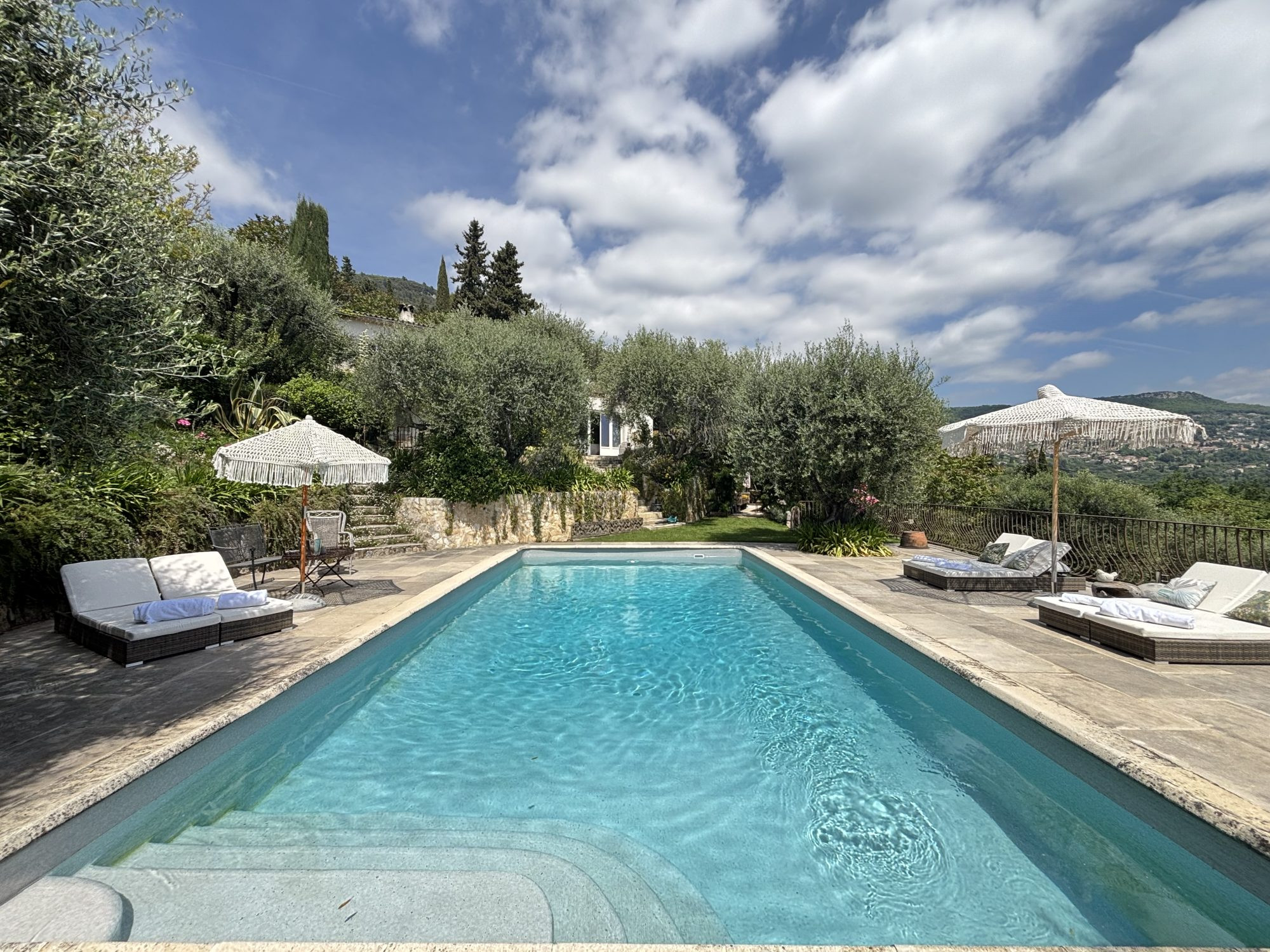 Maison à vendre à Grasse, 237 m²