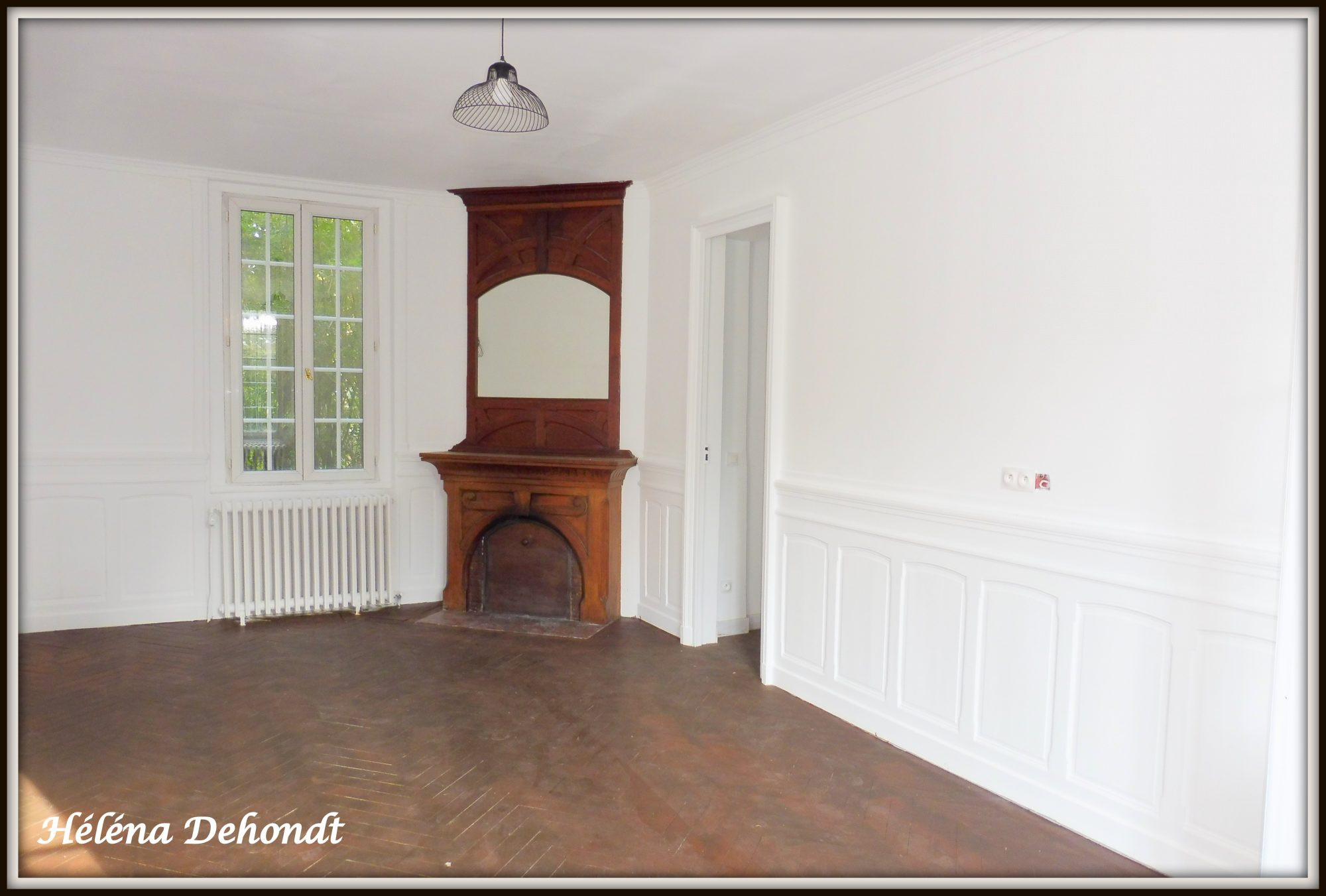 For sale this beautiful waterfront property with two outbuildings 3