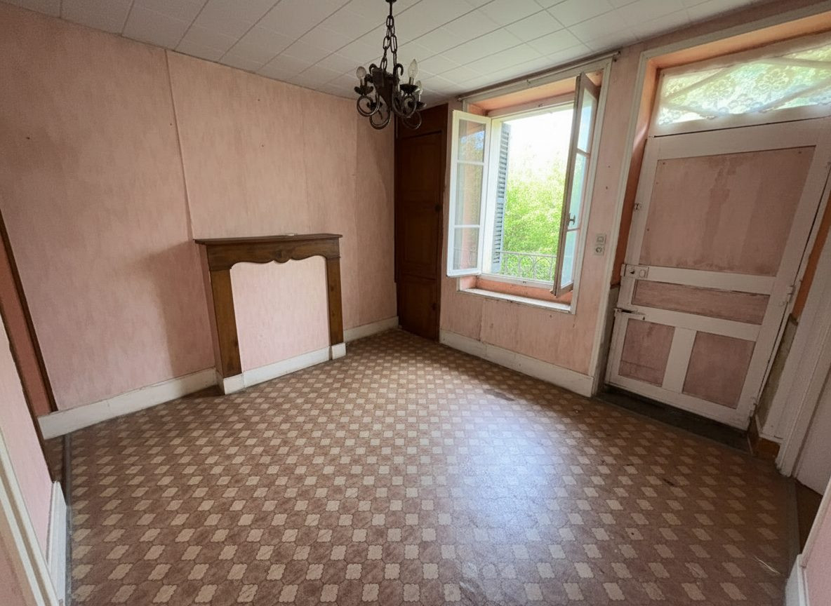Maison à vendre à Bogny-sur-Meuse, 118 m²