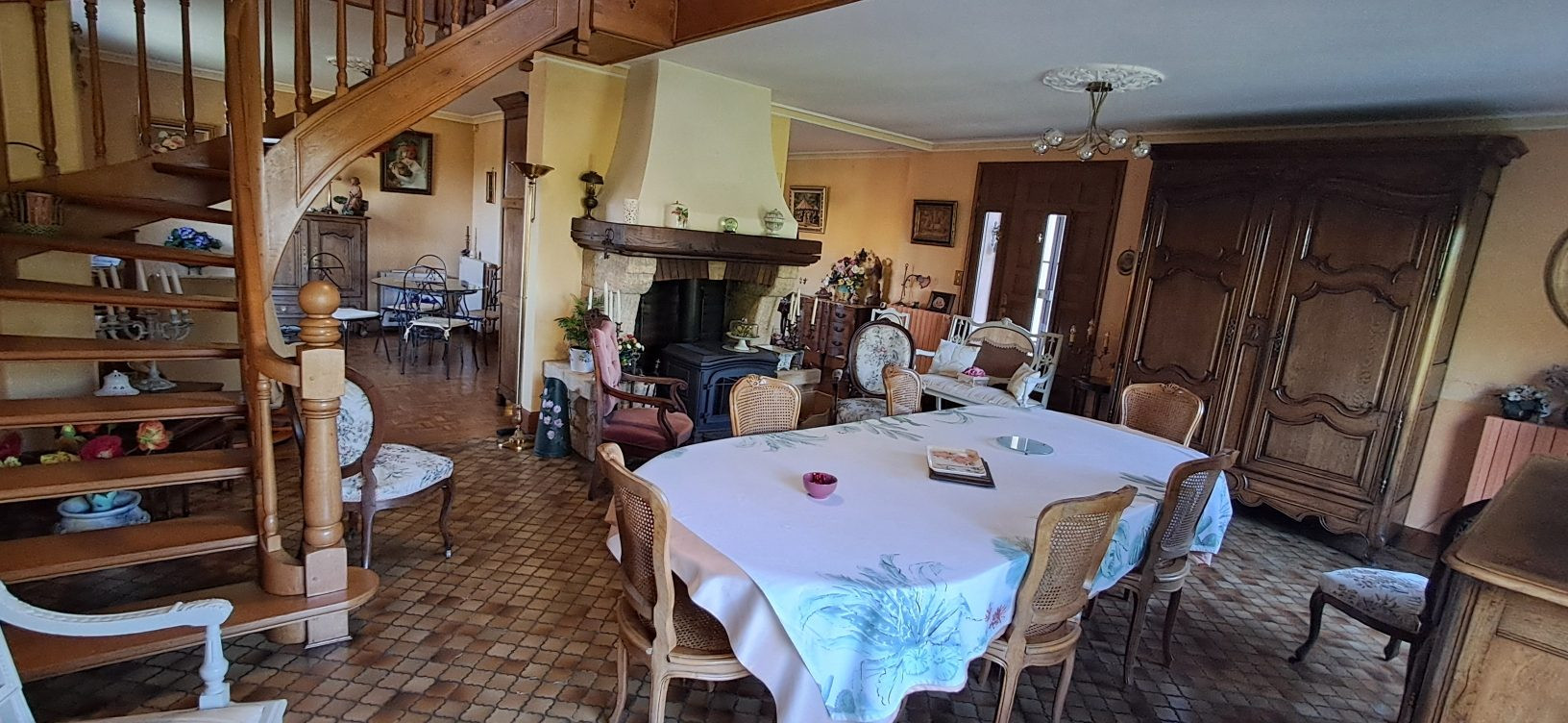 Maison à vendre à Vivier-au-Court, 150 m²