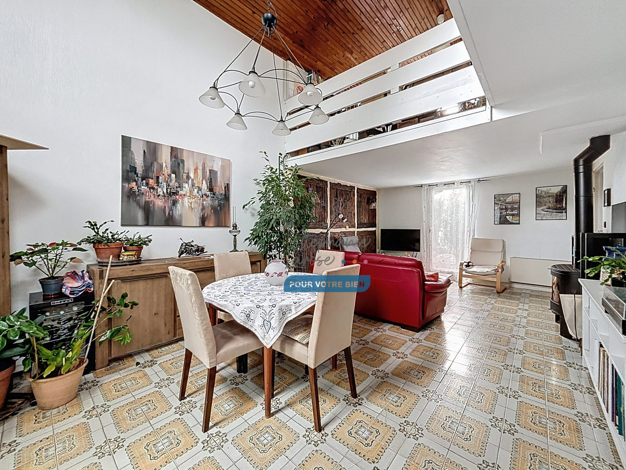 Émerainville – Champ Tortu | Maison familiale avec séjour cathédrale, jardin et garage
