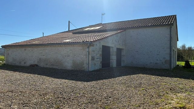 Vaste Maison en pierre entièrement rénovée
