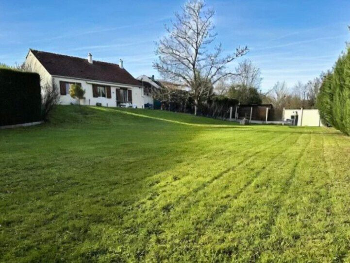 MAISON - F6  - PLAIN PIED POSSIBLE