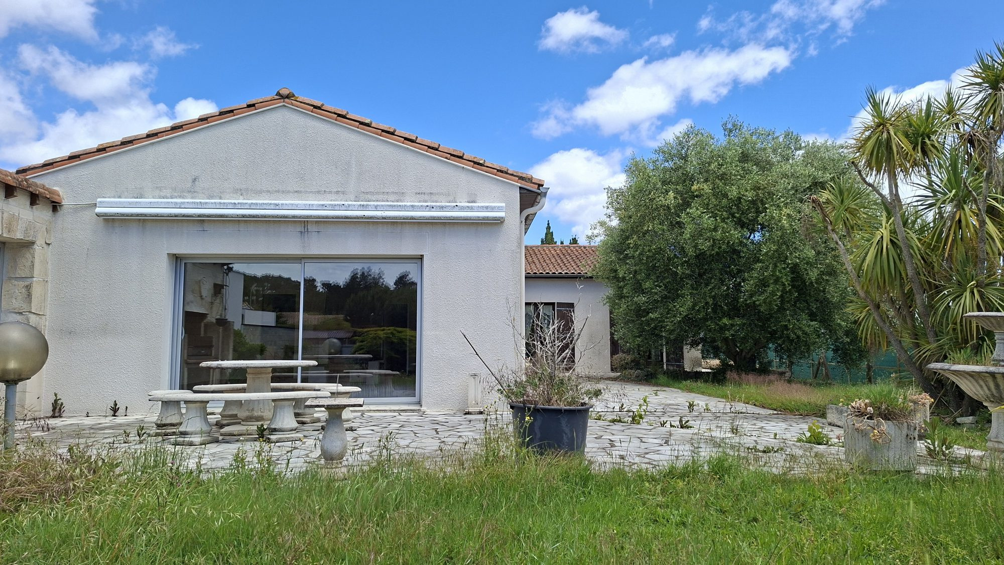Maison traditionnelle 195 M² hab. + Dependance de 90 m²