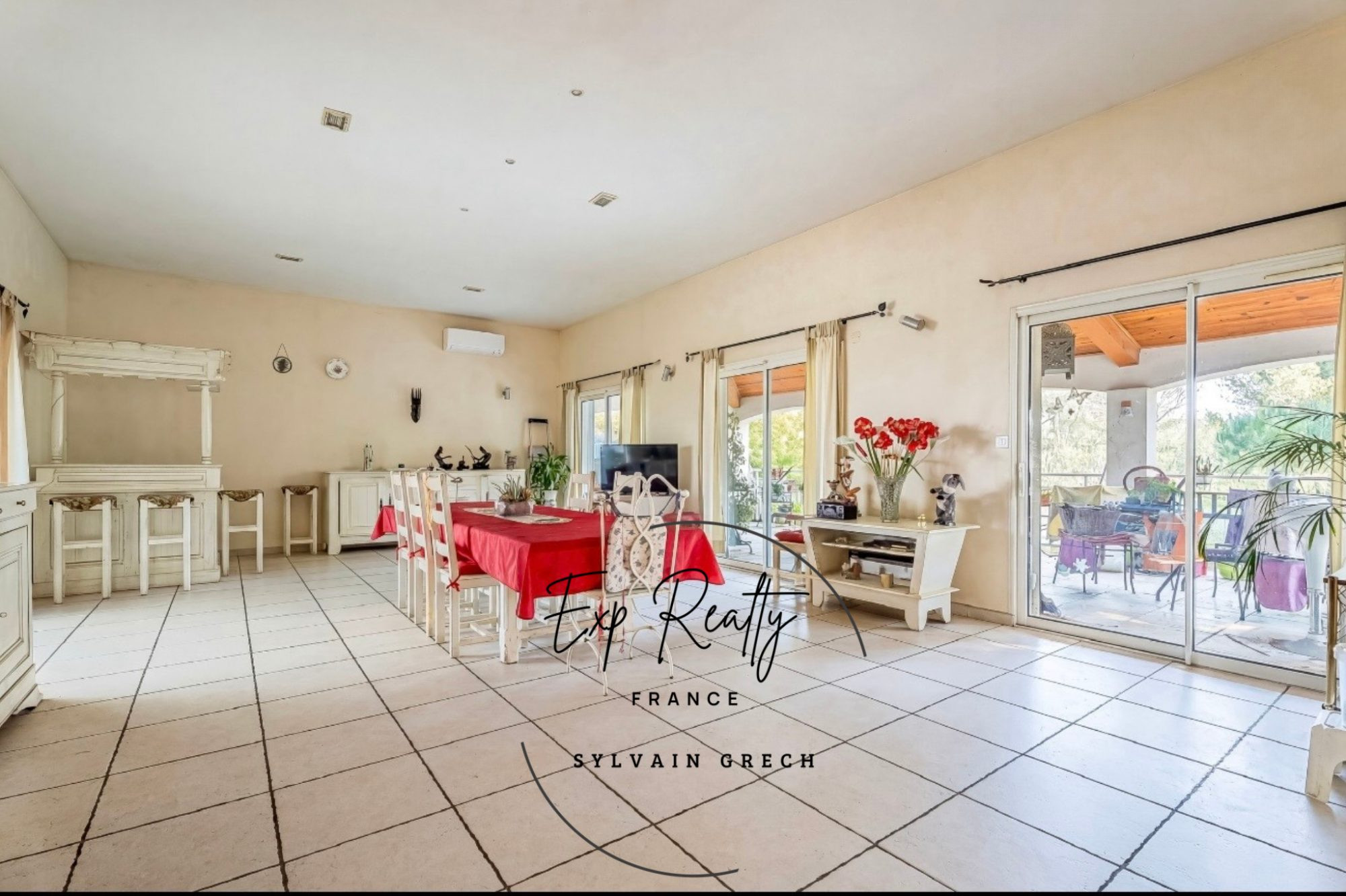 Exceptional Property 394 m² – Land 10,800 m² – Swimming Pool, Outbuilding, Equestrian Facilities 5
