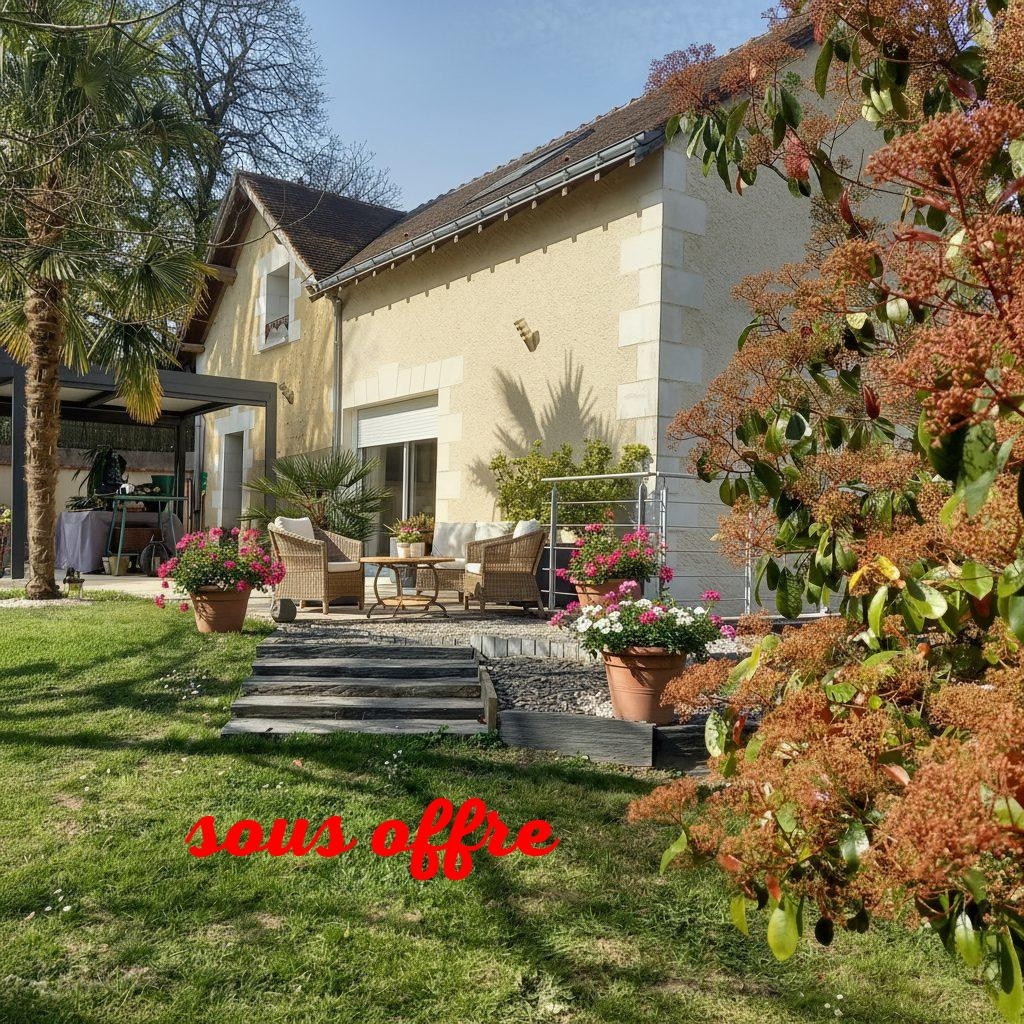 Maison familiale + dépendance à Nouzilly (37)