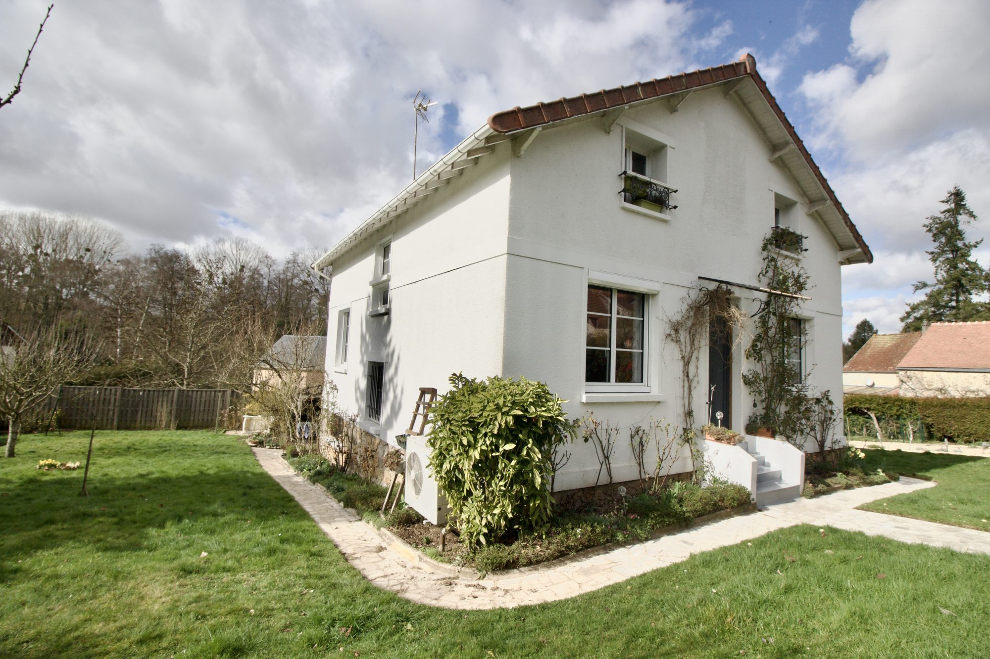 Maison 5 pièces 96 m² · à Senlisse · 96 m² · 425 000 €