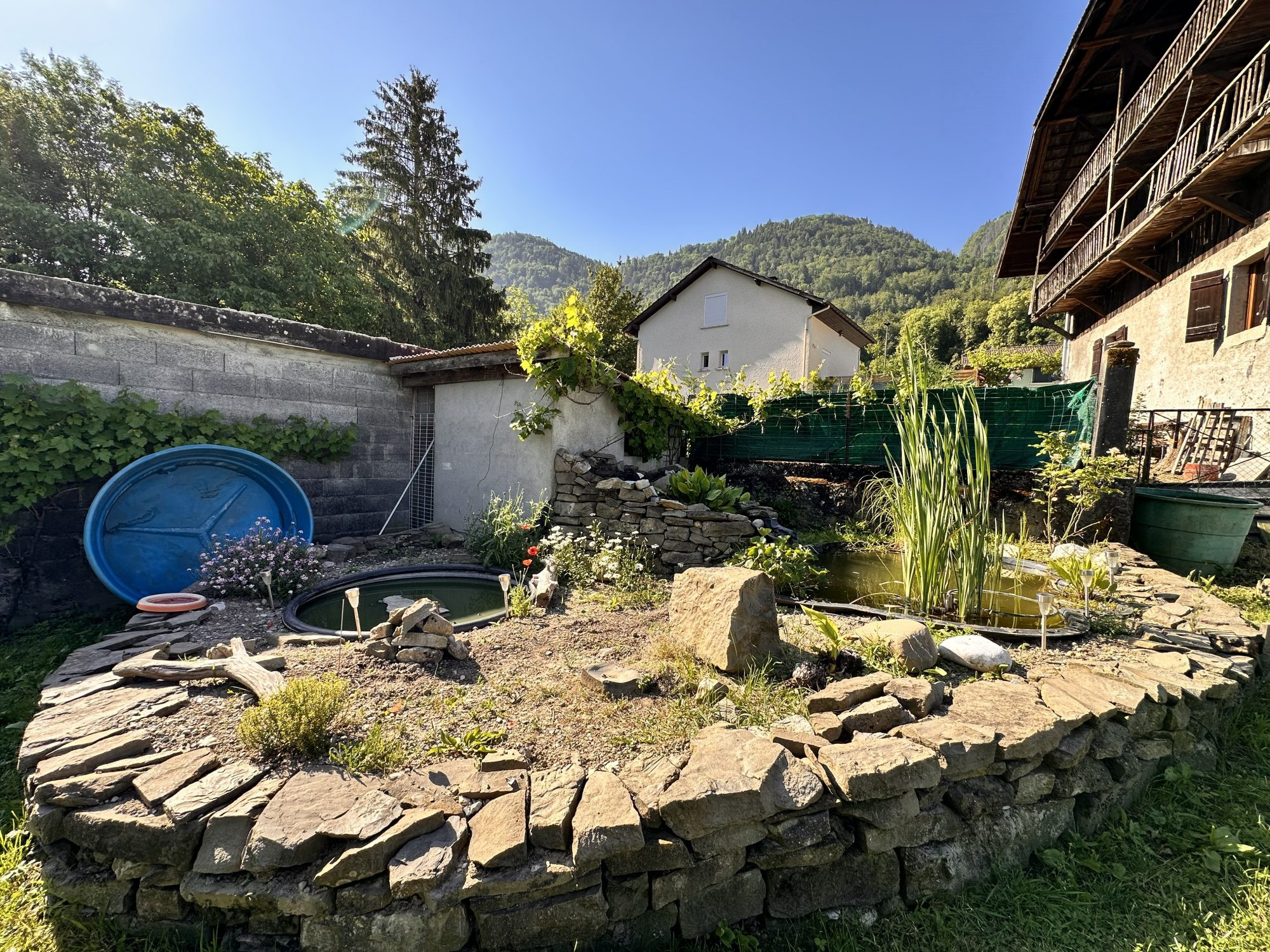 DIVISIBLE HOUSE WITH STRONG POTENTIAL – IDEAL FOR INVESTORS / PROPERTY DEVELOPERS 3