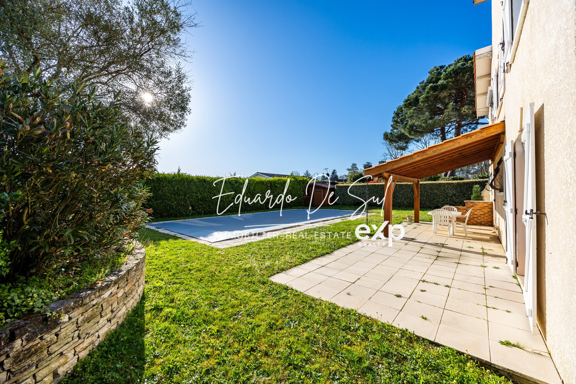 Maison 8 pièces 226 m² · à Pessac · 226 m² · 549 000 €