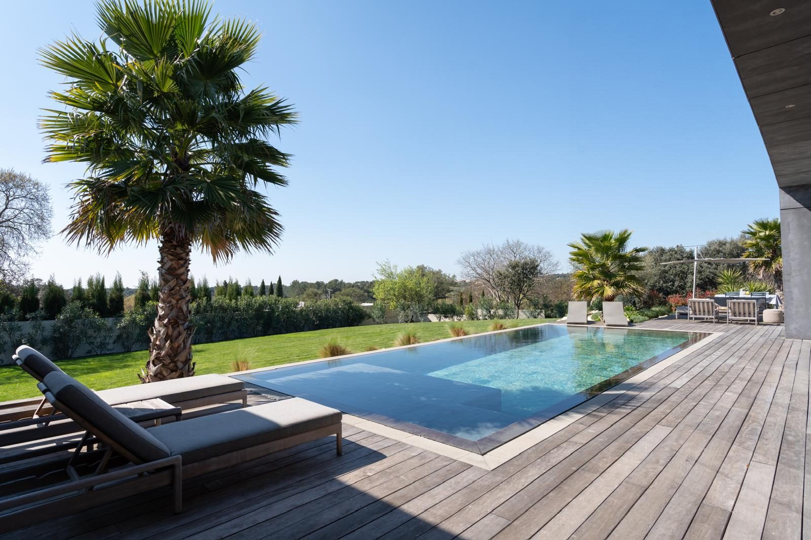 Maison à vendre à Nîmes, 216 m²