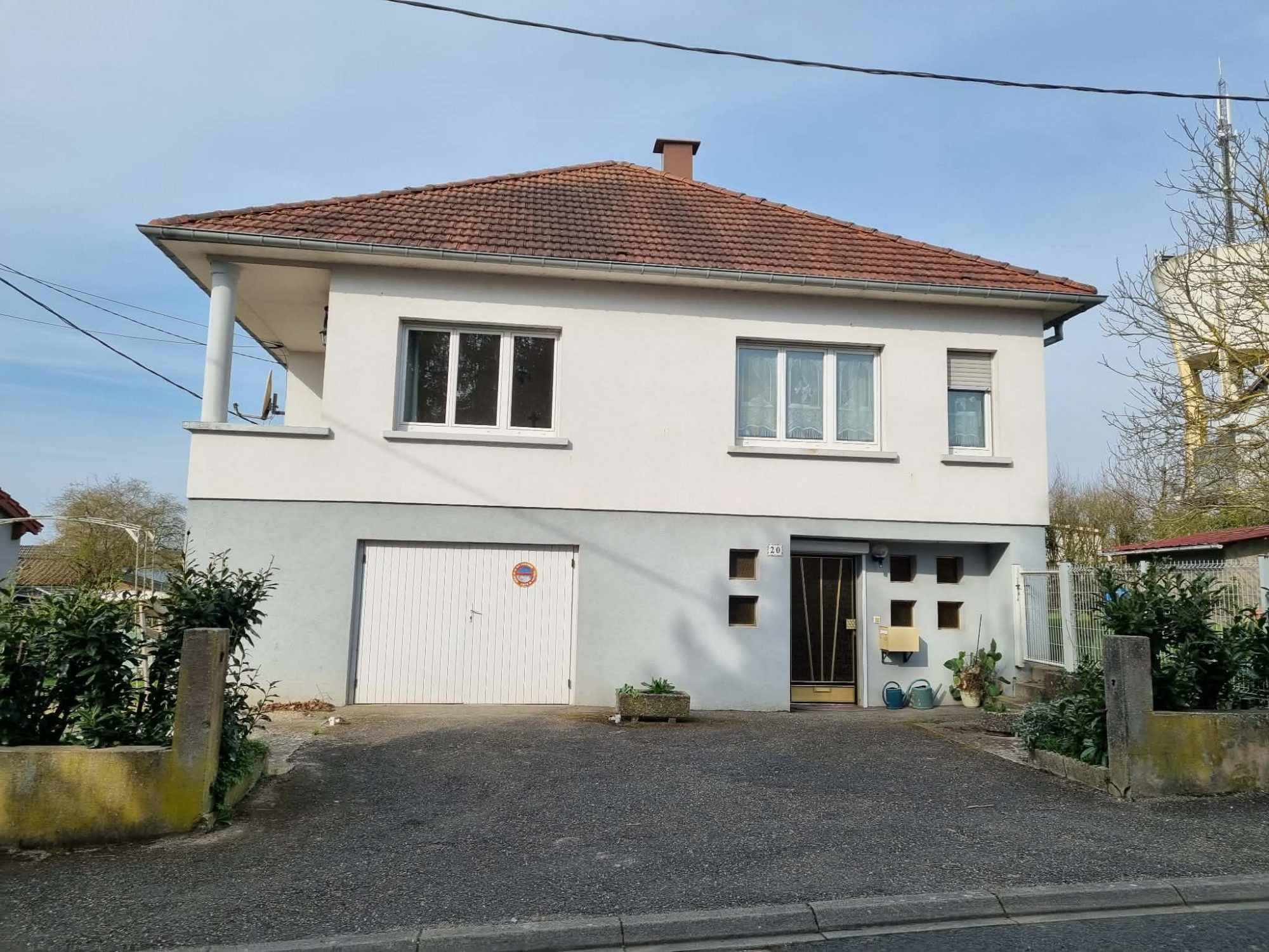 Charmante maison avec potentiel, jardin et vue sur l’étang – Mittersheim