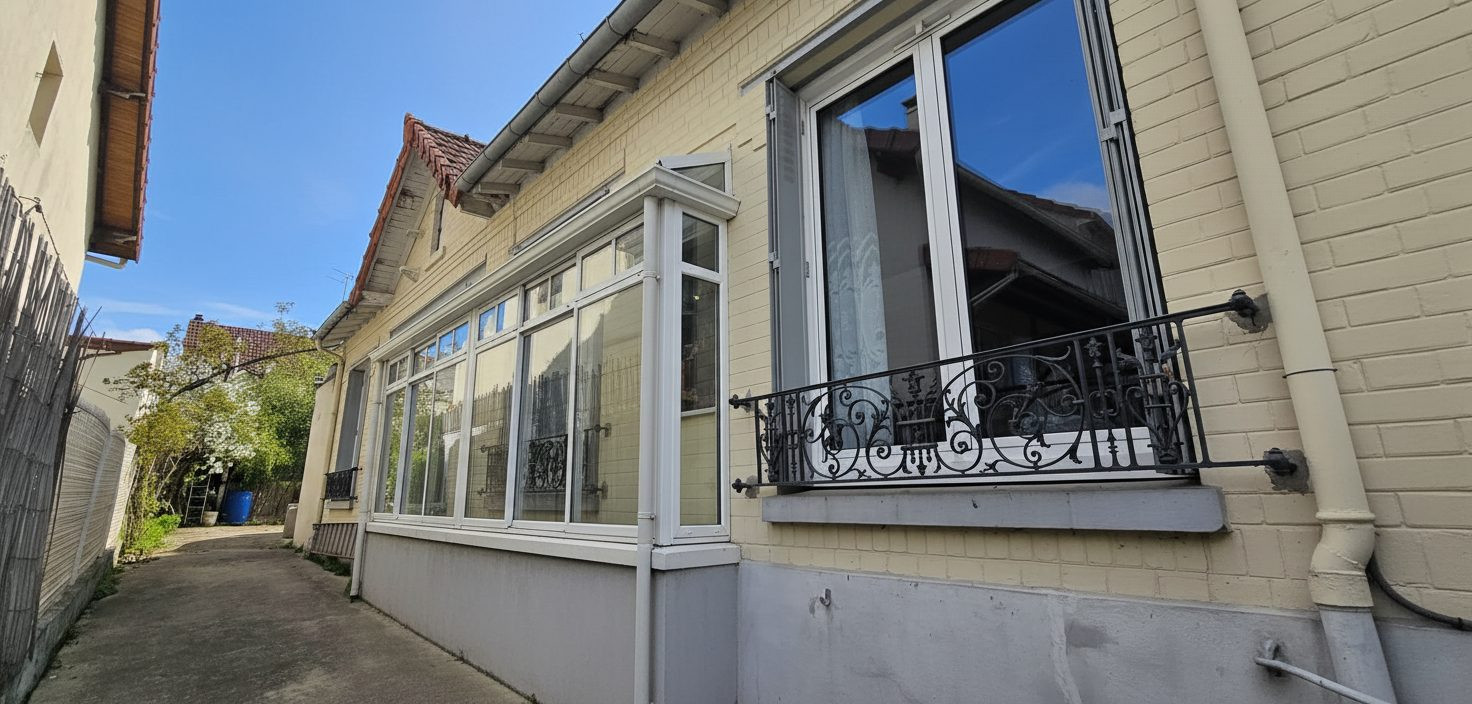Maison de plain-pied à Nanterre, proche Rueil-Malmaison et futur Paris