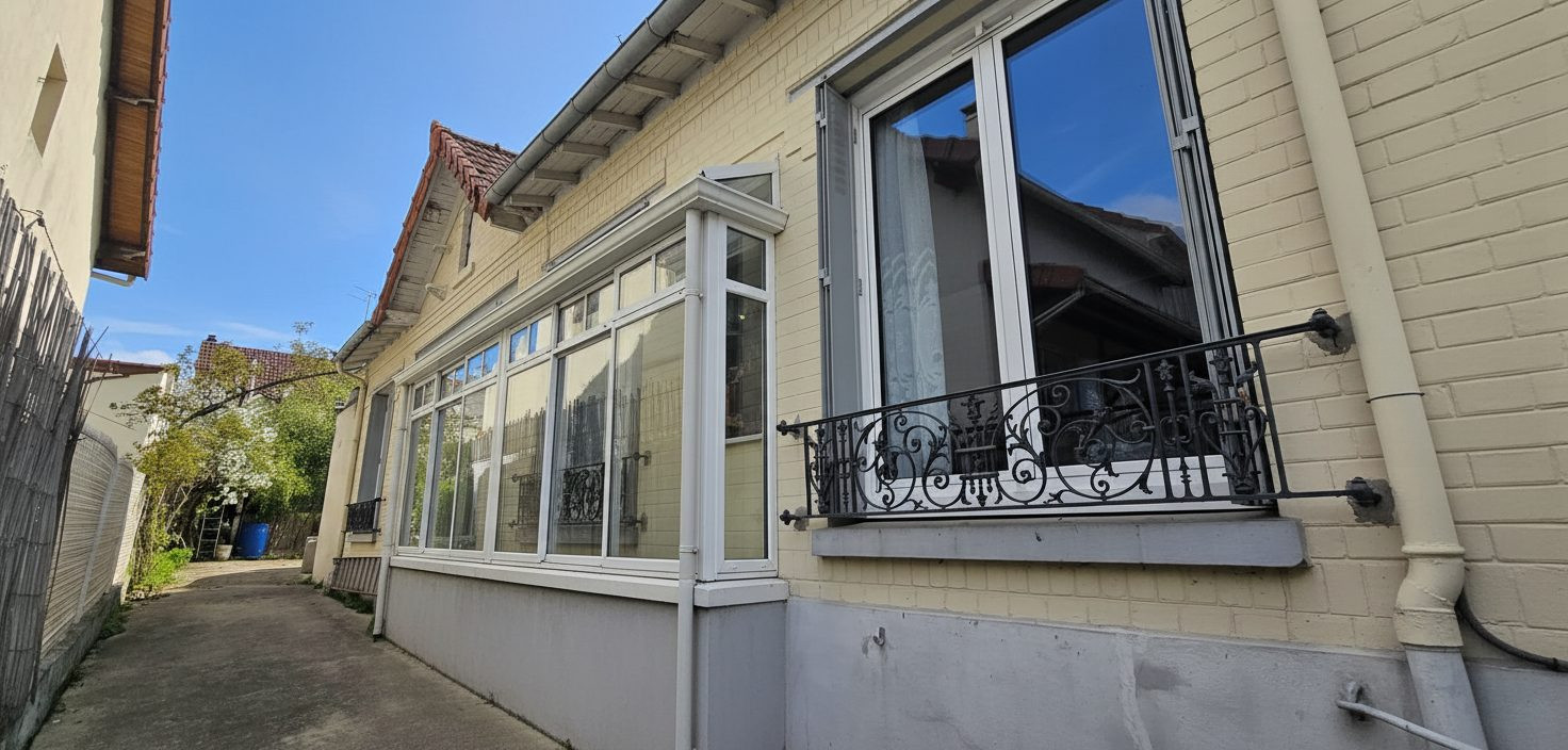 Maison de plain-pied à Nanterre, proche Rueil-Malmaison et futur Paris