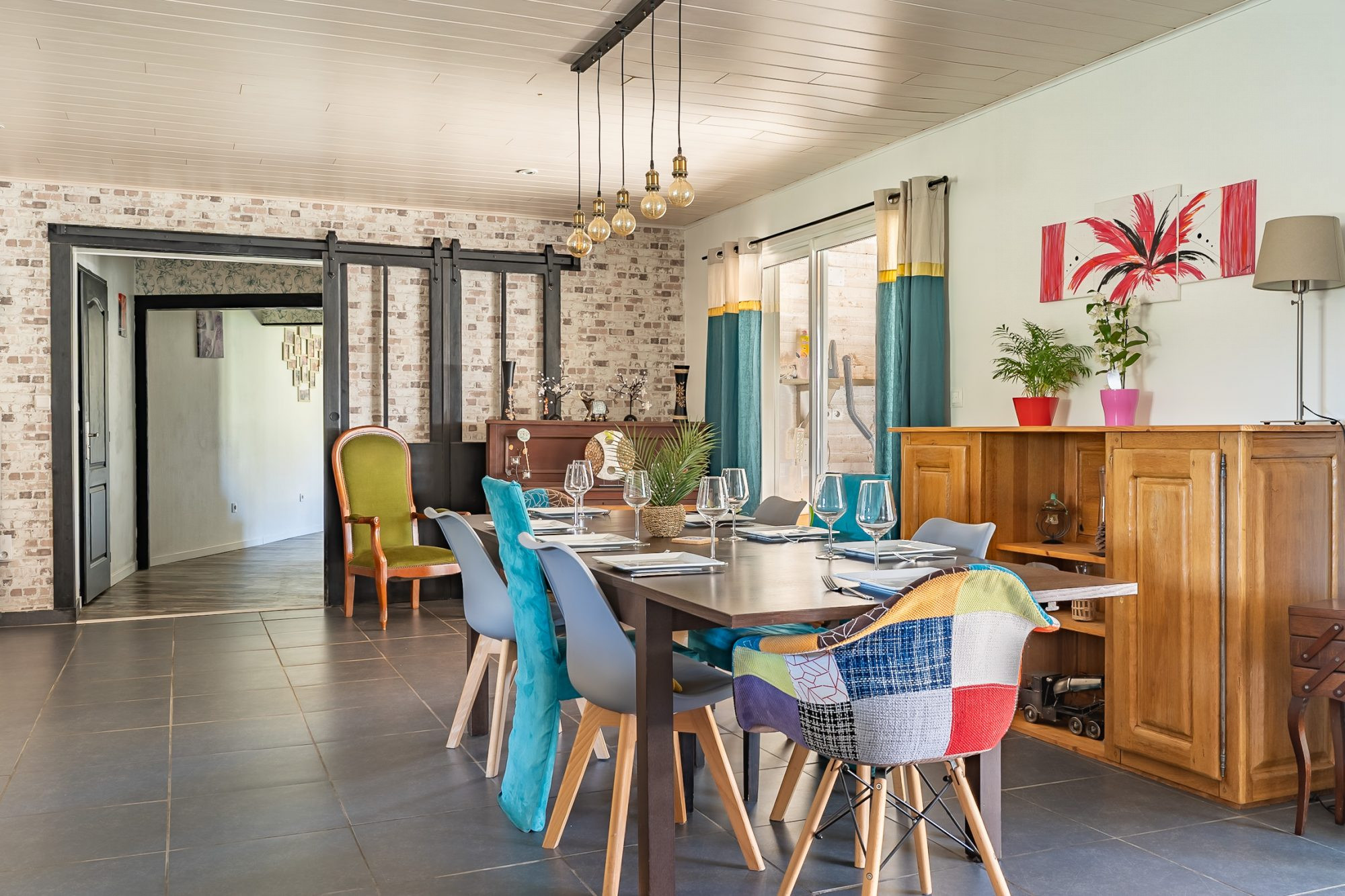 7-Bedroom House with Swimming Pool and Outbuilding 5