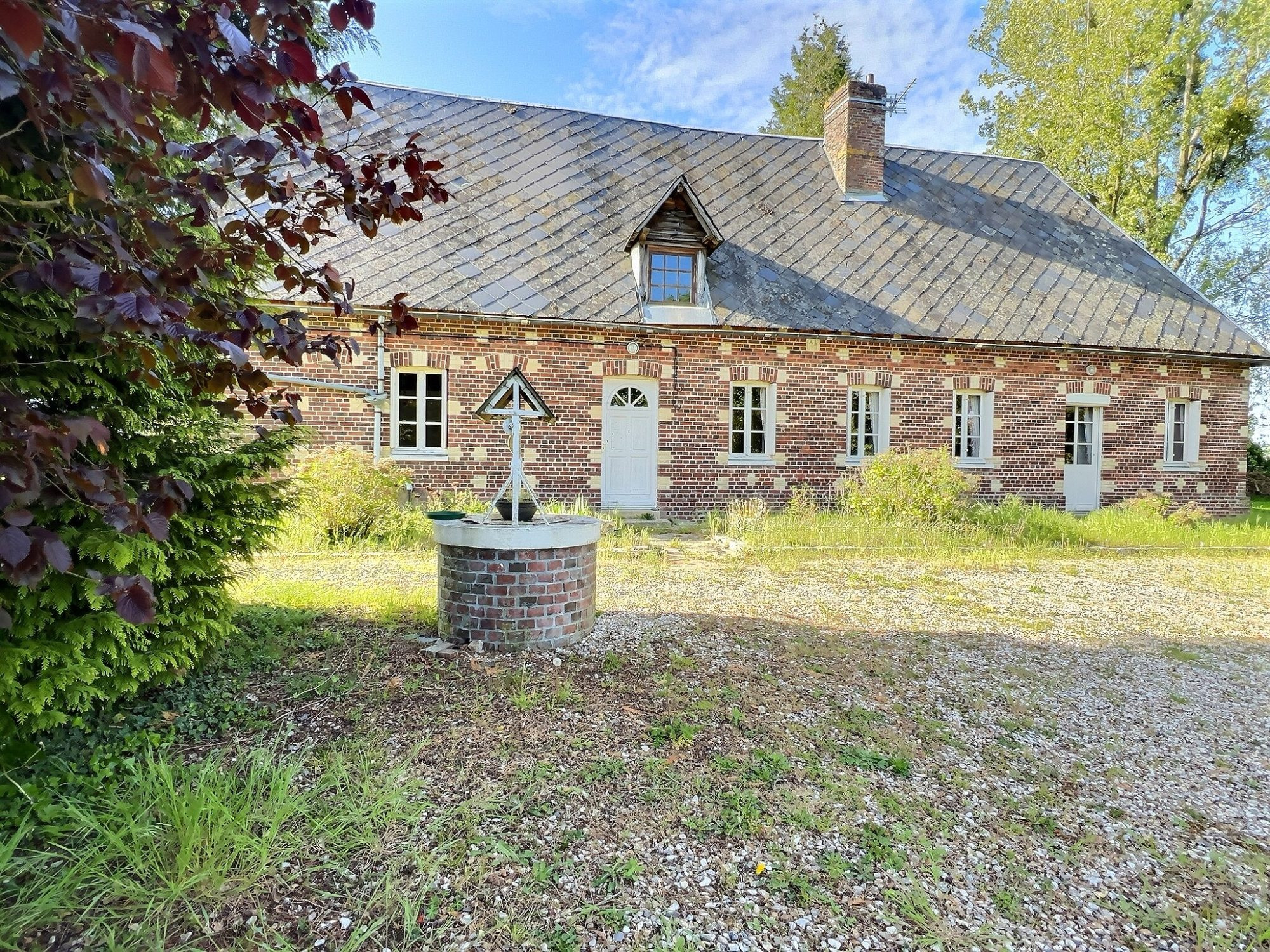 Longère en briques – Limésy – Cadre calme, 6 ha de terrain