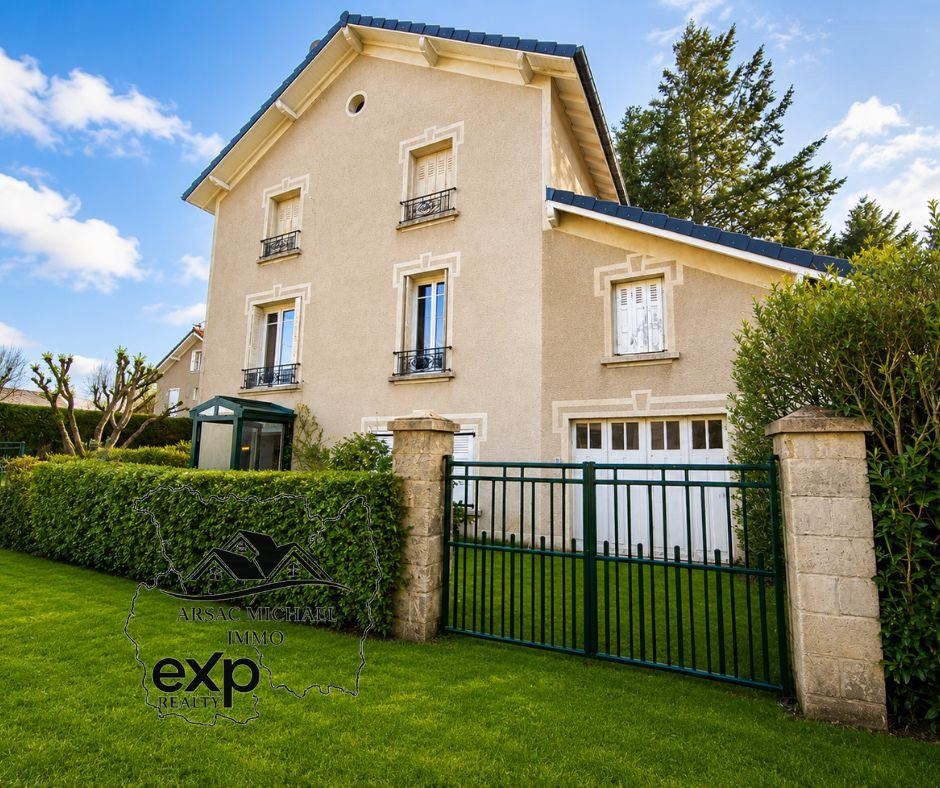 House for sale in Le Chambon-sur-Lignon, 182 m²