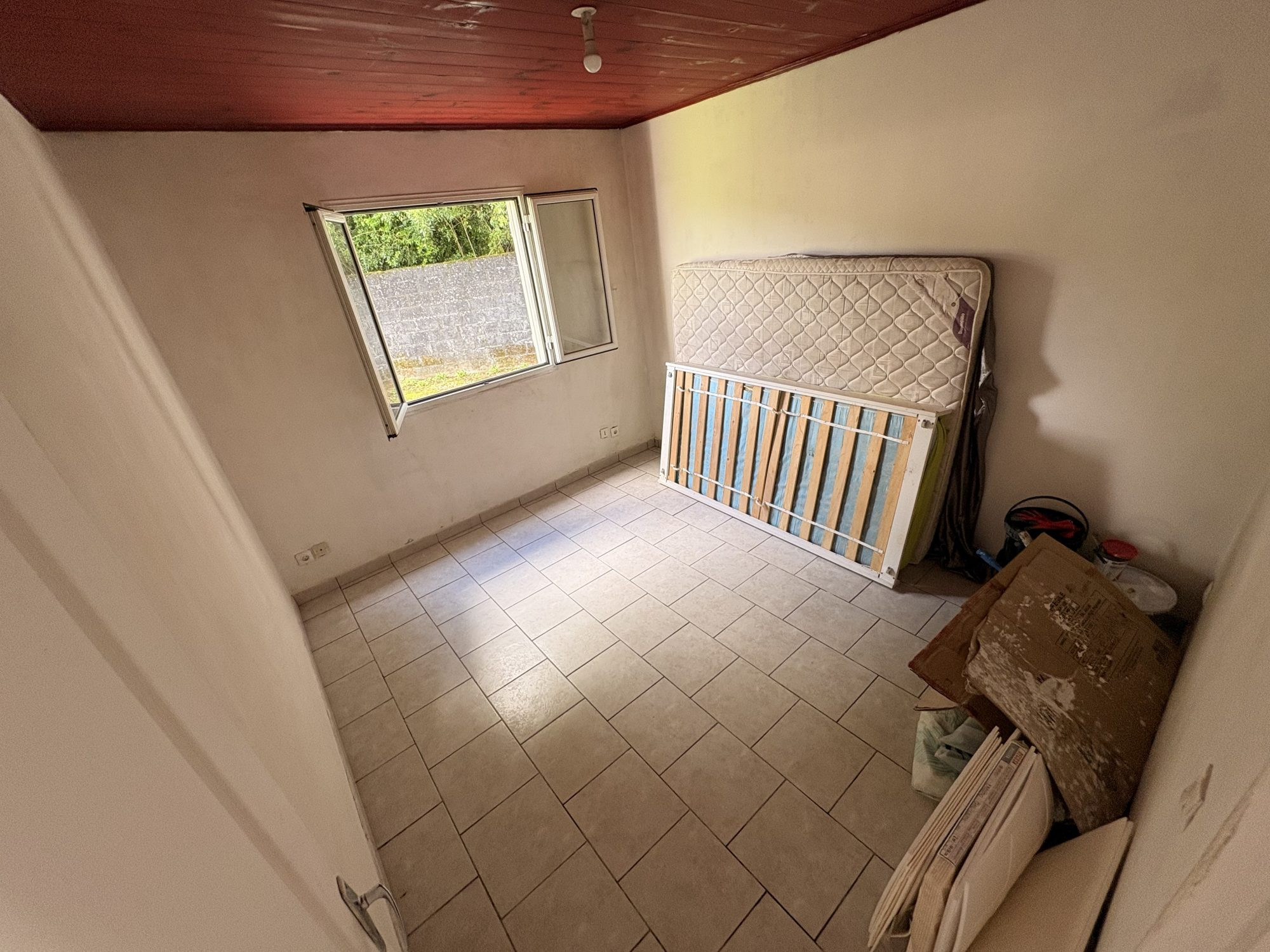 Maison 6 pièces 96 m² · à Saint-Joseph · 96 m² · 240 000 €
