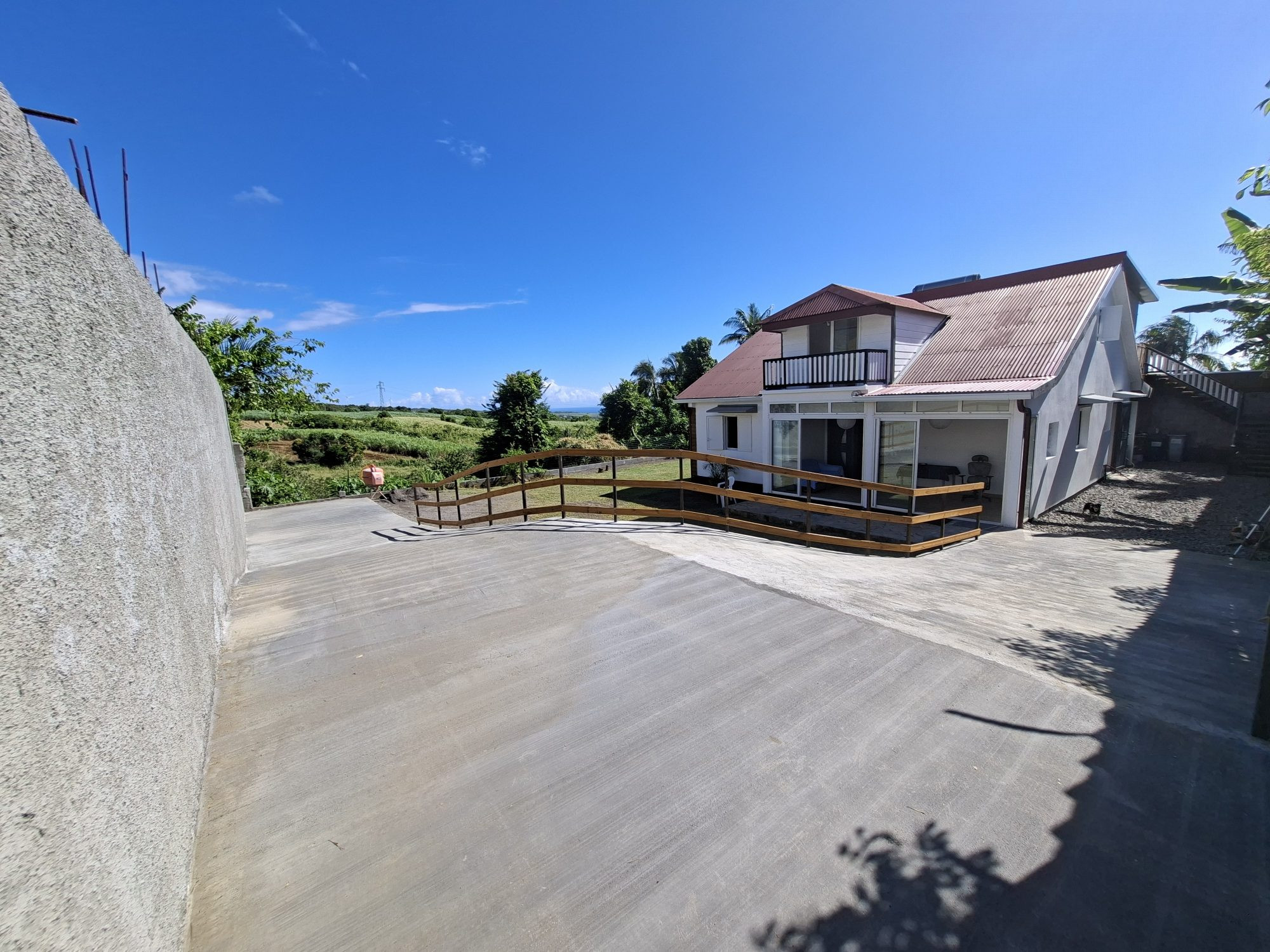 A VENDRE VILLA T6 205 M²