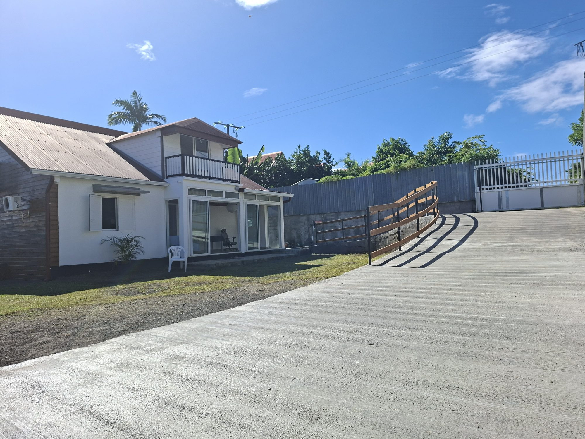 VILLA FOR SALE T6 205 M² 2