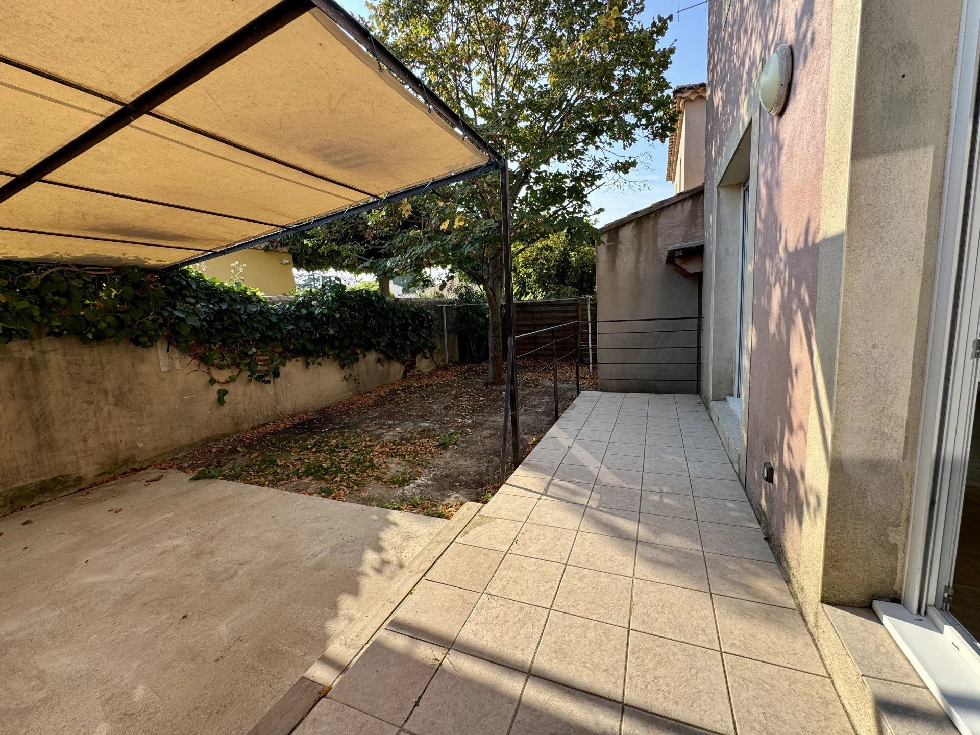 3-Bedroom House, Garden and Garage 4
