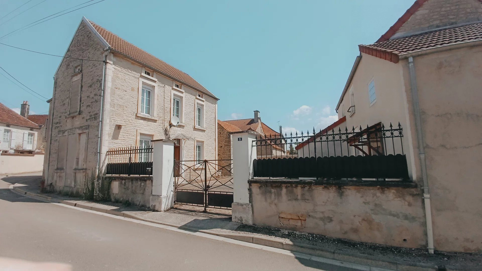 Maison de Village et sa maison annexe 179 m2 habitable