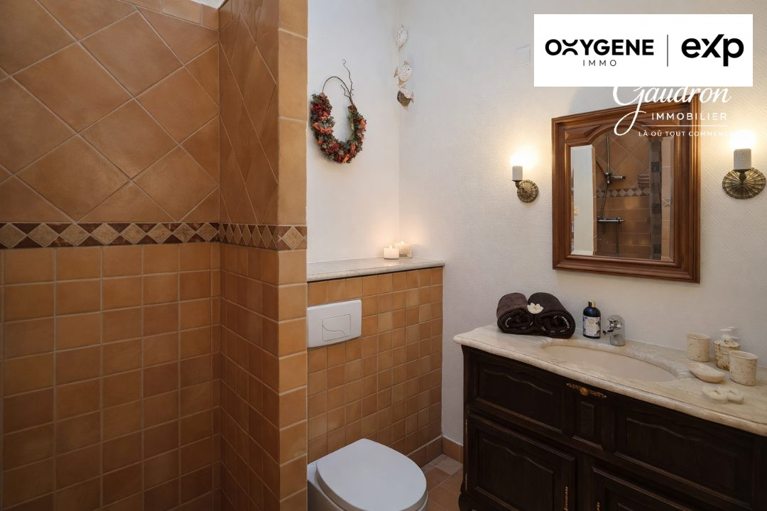 Maison de Maître - terrasse de toit de 40 m² - Cœur de village, 5 min de la mer