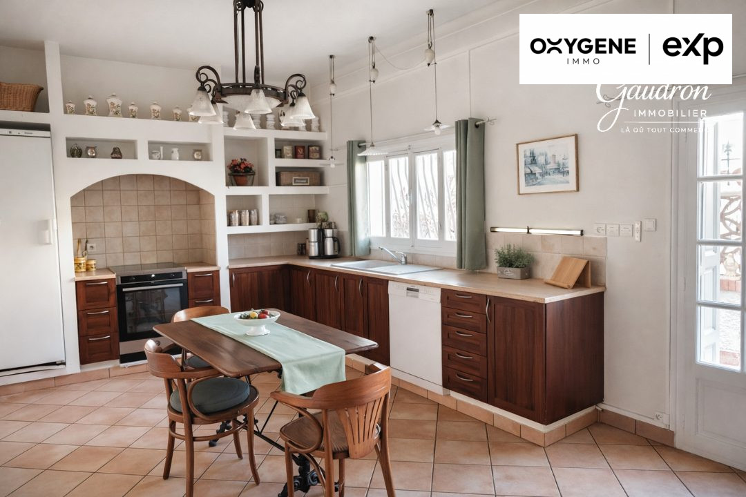 Maison de Maître - terrasse de toit de 40 m² - Cœur de village, 5 min de la mer