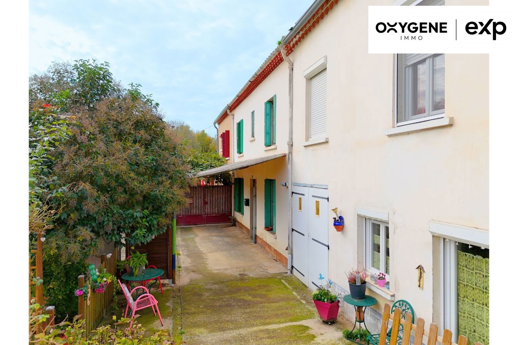 For sale: Semi-detached house to renovate with large garden – Aude riverside 4