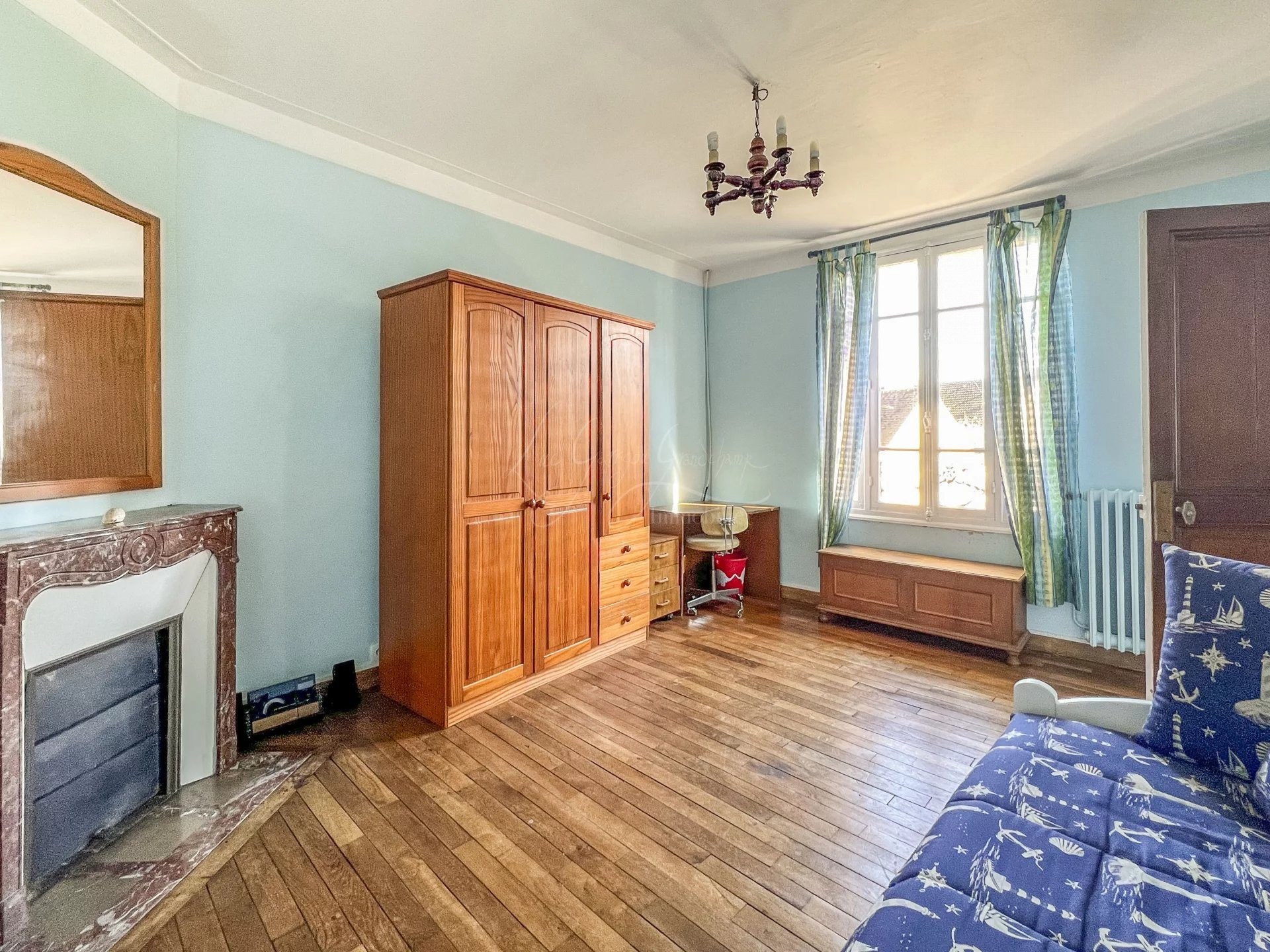 Maison 15 pièces 294 m² · à Us · 294 m² · 385 000 €