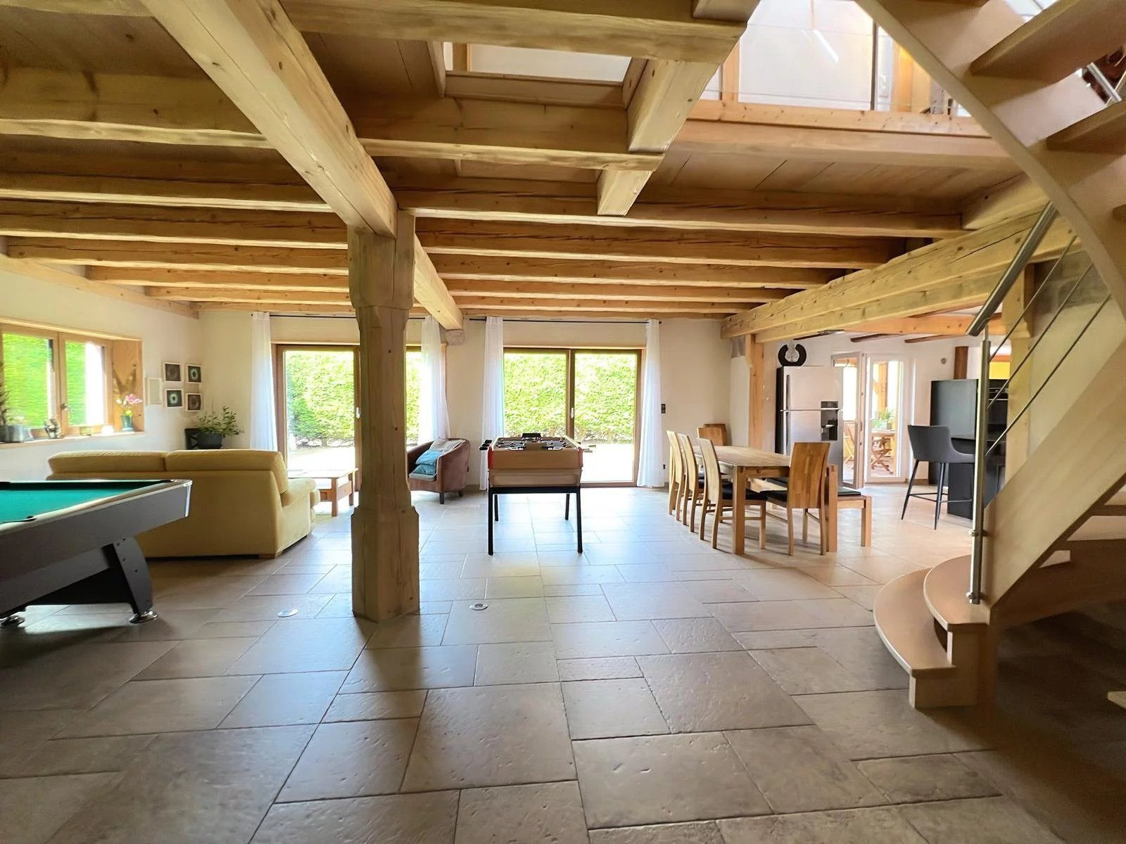 Maison 9 pièces 240 m²