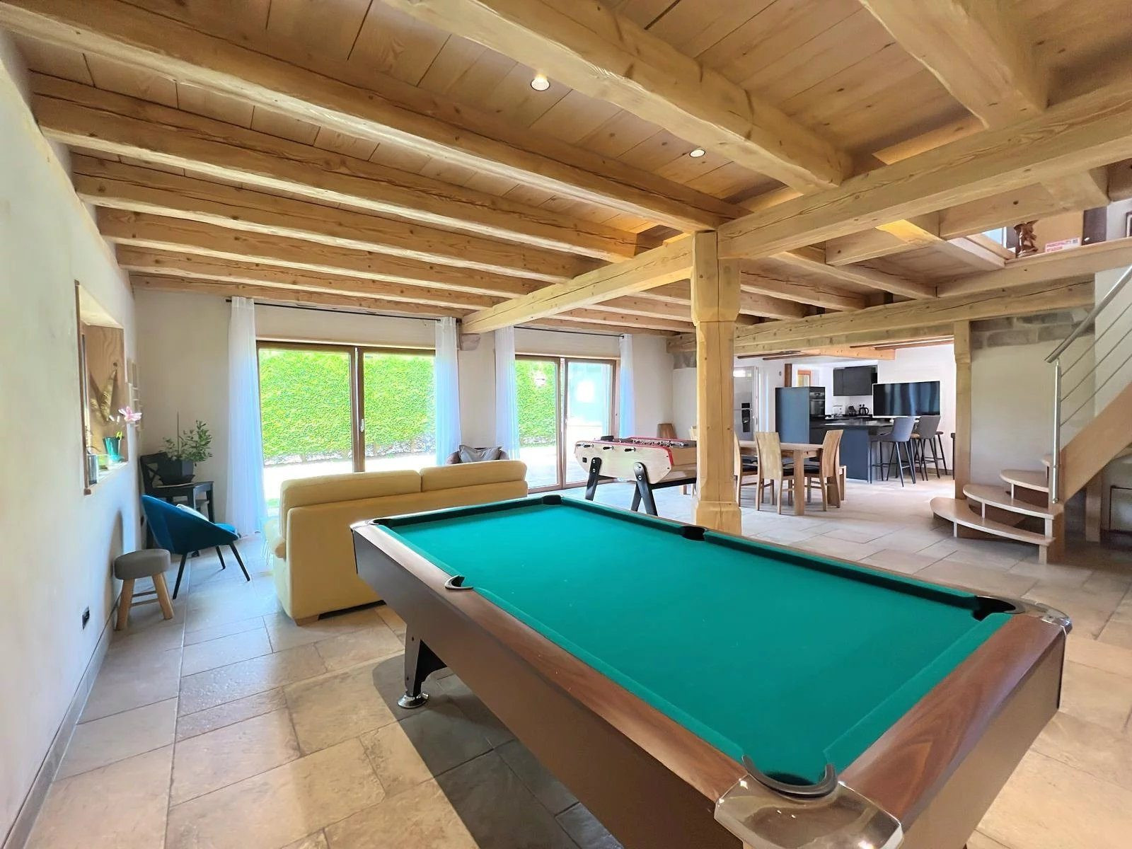 Maison 9 pièces 240 m²