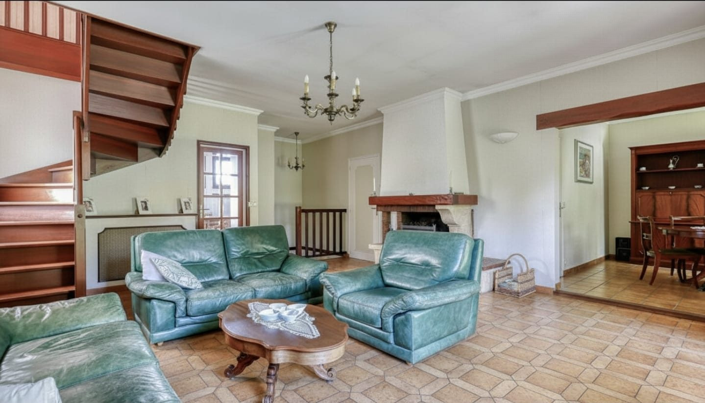 Maison à vendre à Nanterre, 137 m²