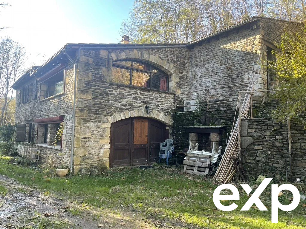 Maison 11 pièces 288 m² · à Le Collet-de-Dèze · 288 m² · 293 000 €