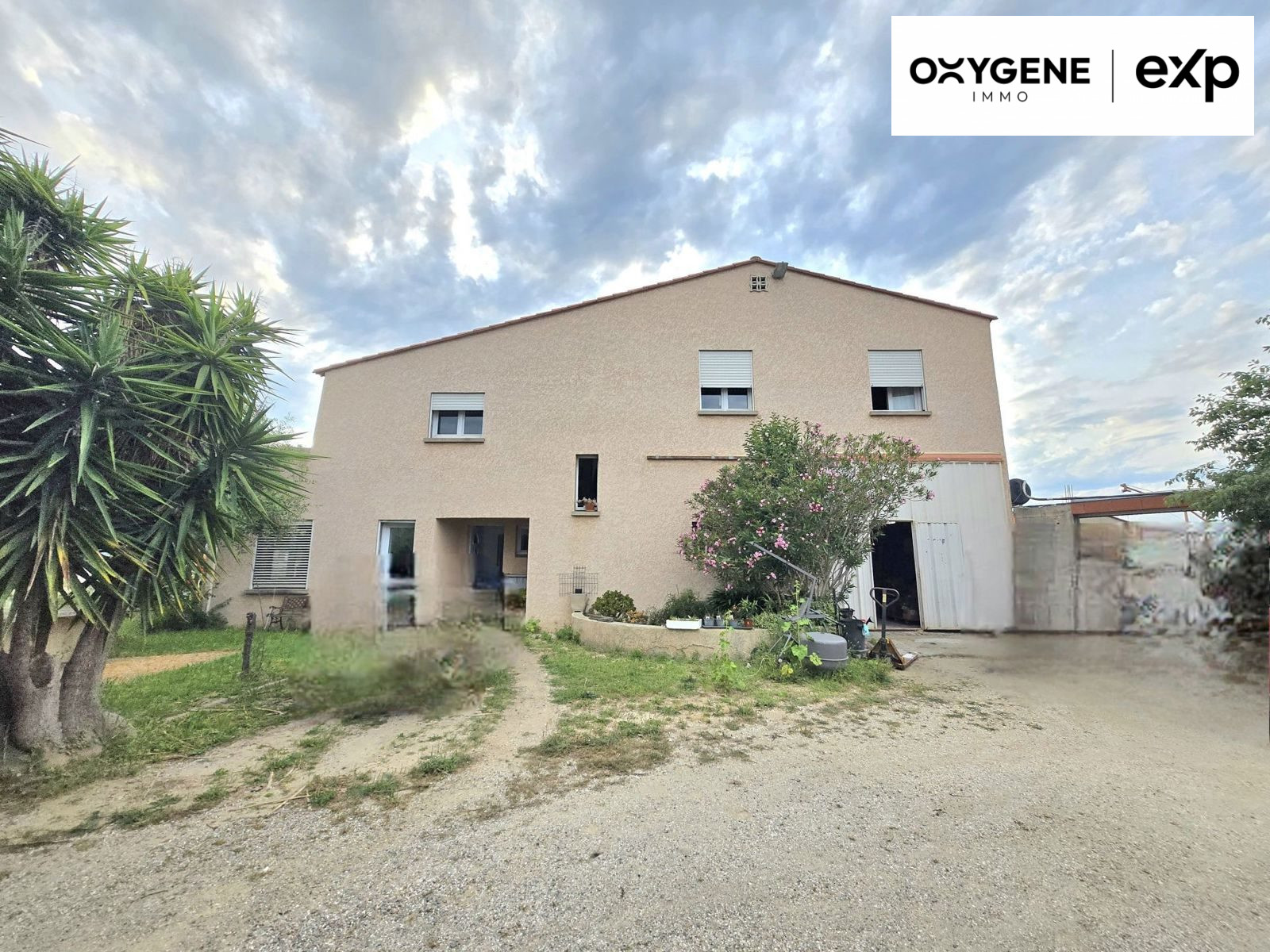 MAISON F7 (146 m²) + ATELIER à argeles sur mer