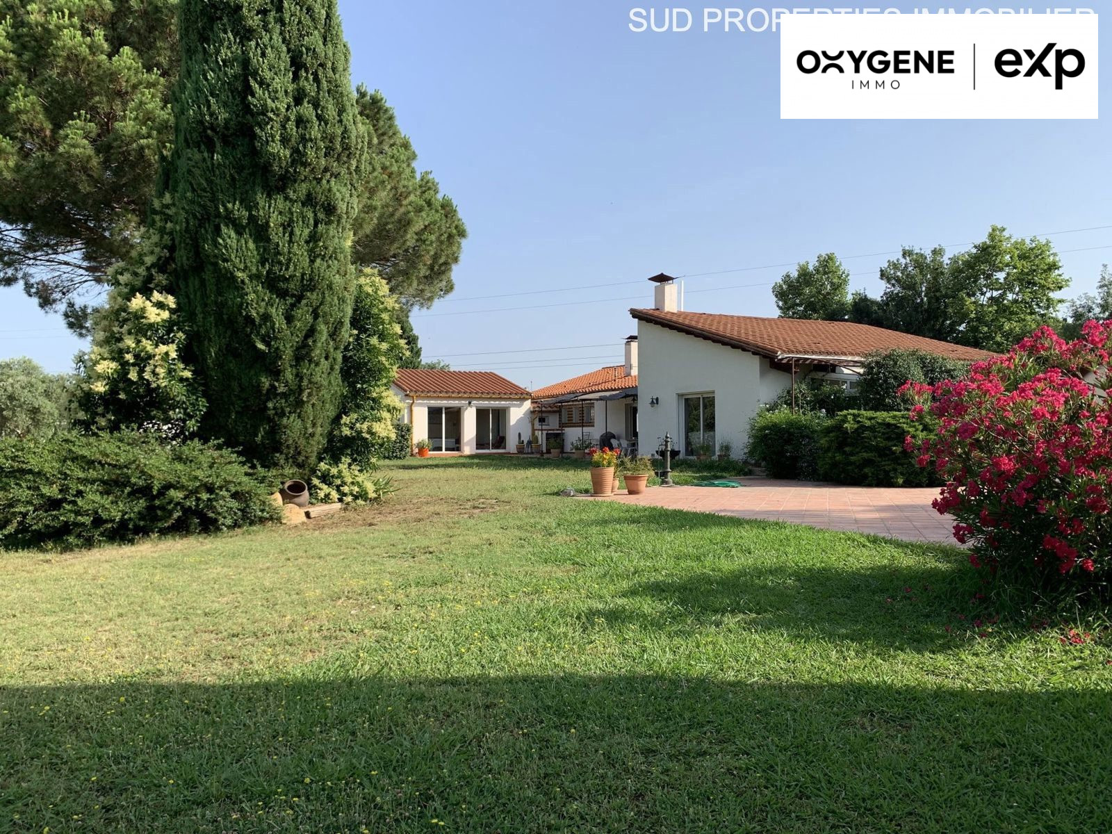 EXCLUSIVE - CHARMING PROPERTY 4