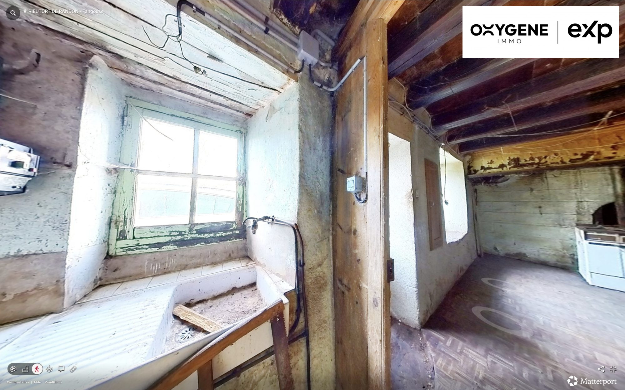 MAISON EN PIERRE A RÉNOVER, 6 PIÈCES AVEC GRANGE et JARDIN