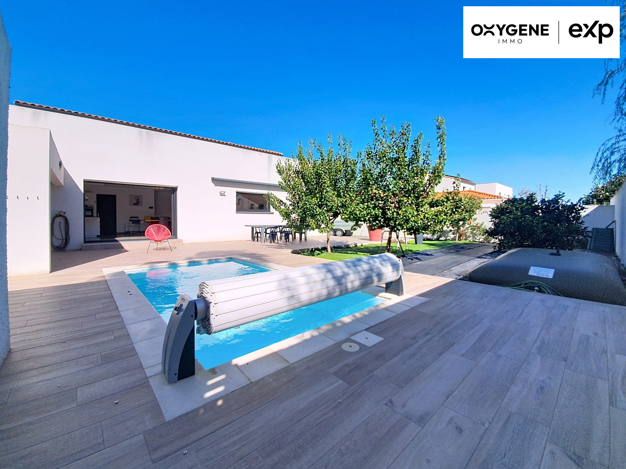Maison comtemporaine avec piscine et garage proche des plages