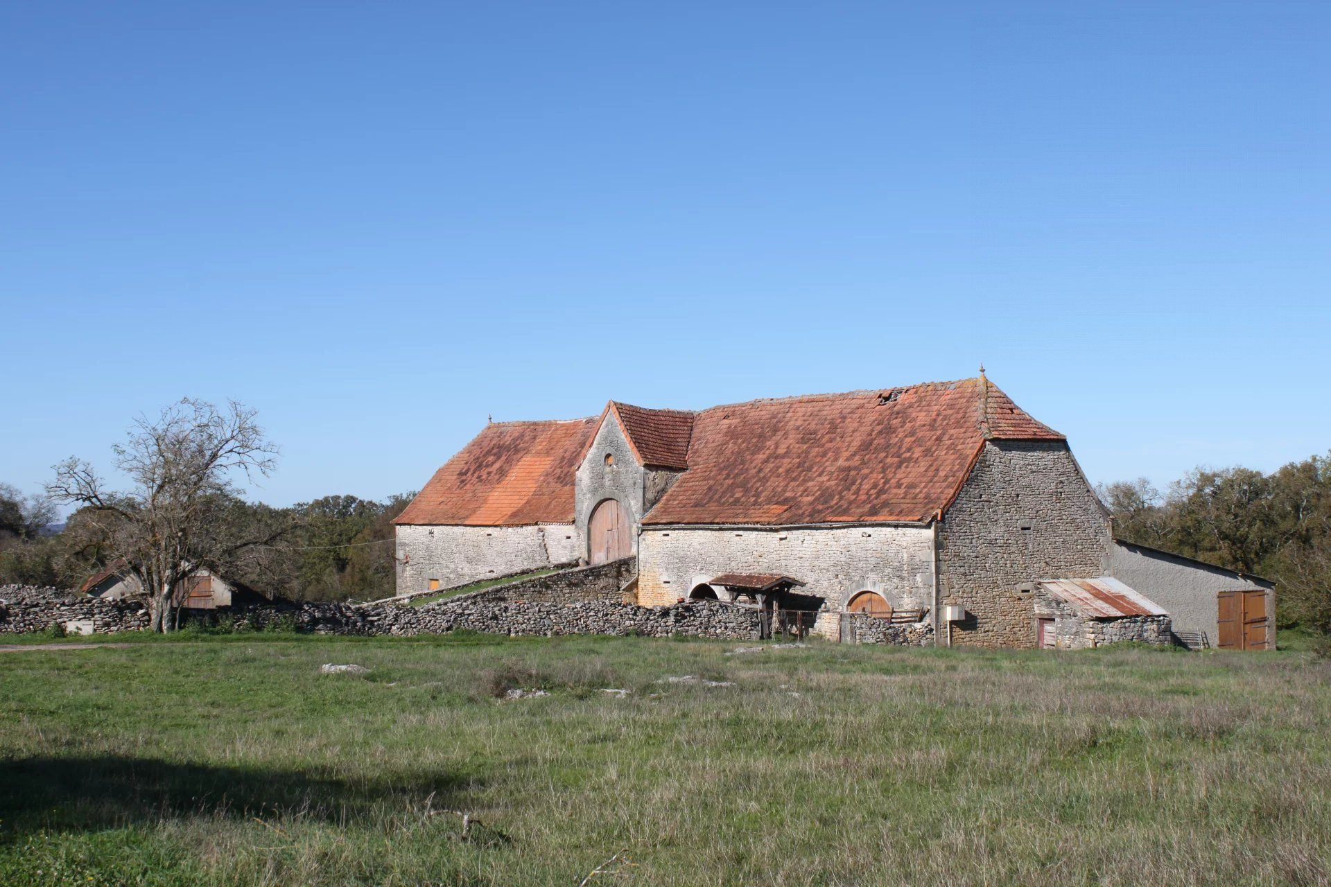 Authentic Barns on 13.14 Hectares 5