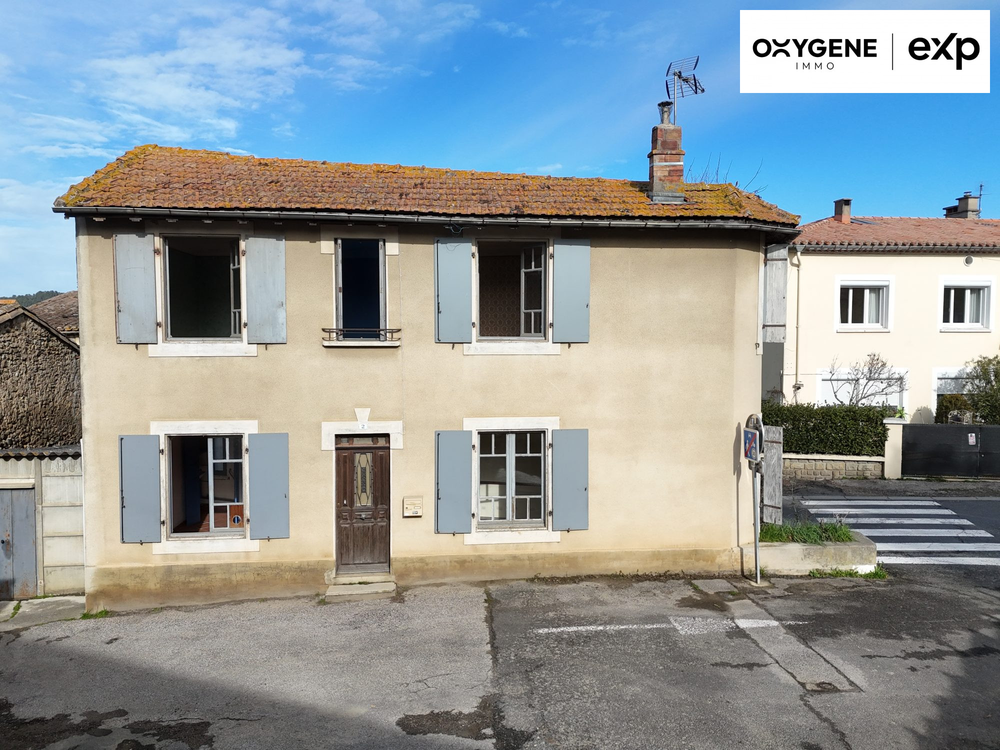 A VENDRE – MAISON 3 FACES AVEC GARAGE – POMAS (11) – 45 000 €