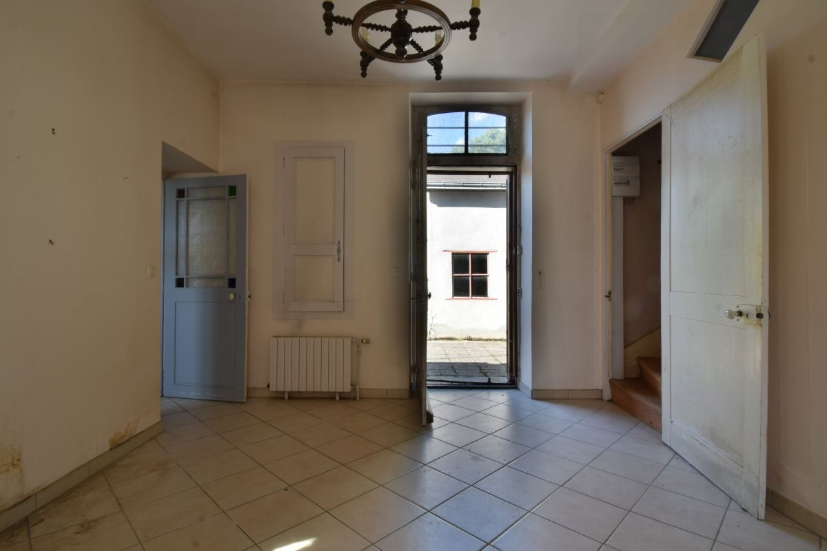 Maison à vendre à Neuville-aux-Bois, 194 m²